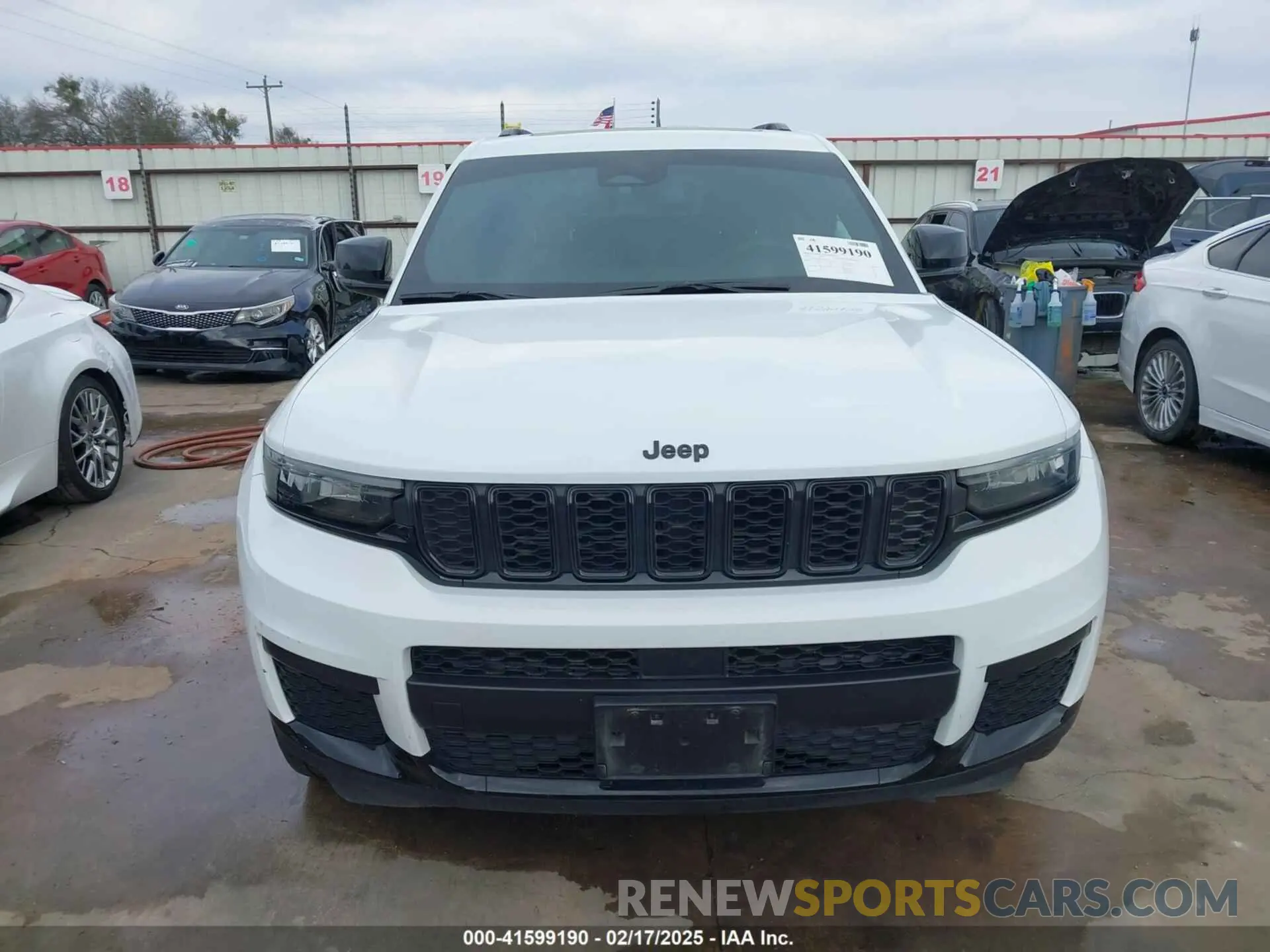 12 Photograph of a damaged car 1C4RJKAG1P8700942 JEEP GRAND CHEROKEE L 2023