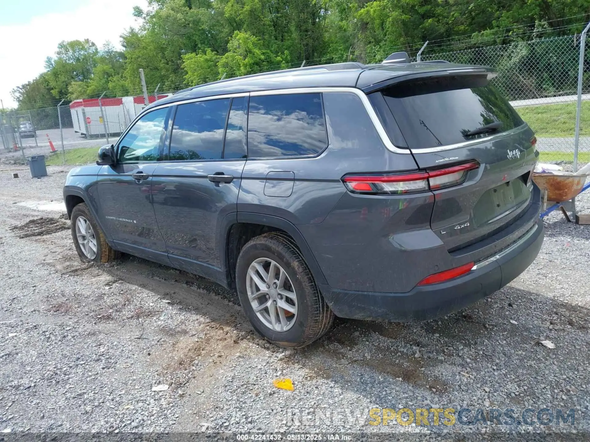 3 Photograph of a damaged car 1C4RJKAG1P8710032 JEEP GRAND CHEROKEE L 2023