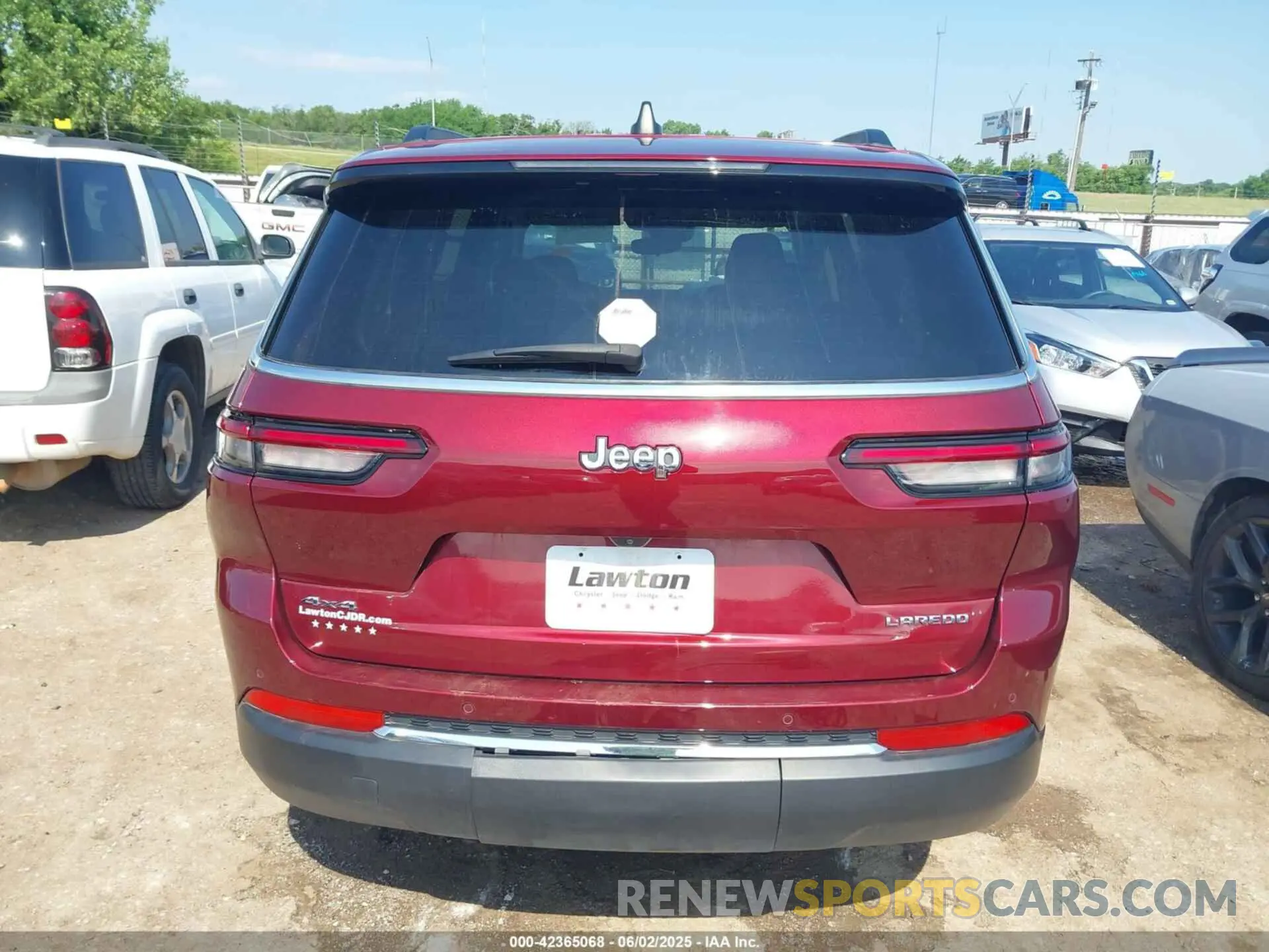 16 Photograph of a damaged car 1C4RJKAG2P8861266 JEEP GRAND CHEROKEE L 2023