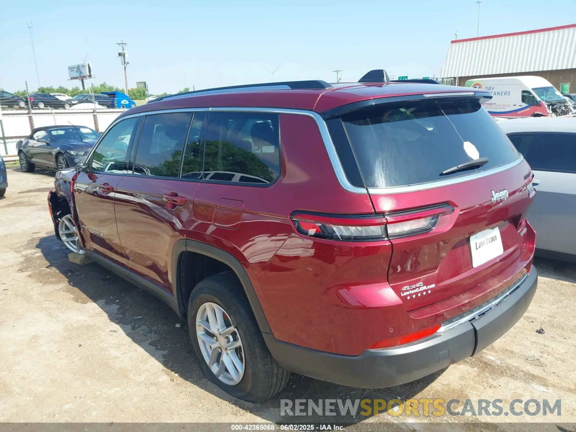 3 Photograph of a damaged car 1C4RJKAG2P8861266 JEEP GRAND CHEROKEE L 2023