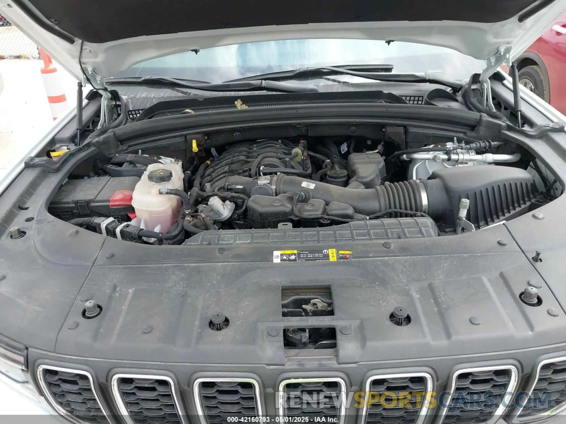 10 Photograph of a damaged car 1C4RJKAG2P8886135 JEEP GRAND CHEROKEE L 2023
