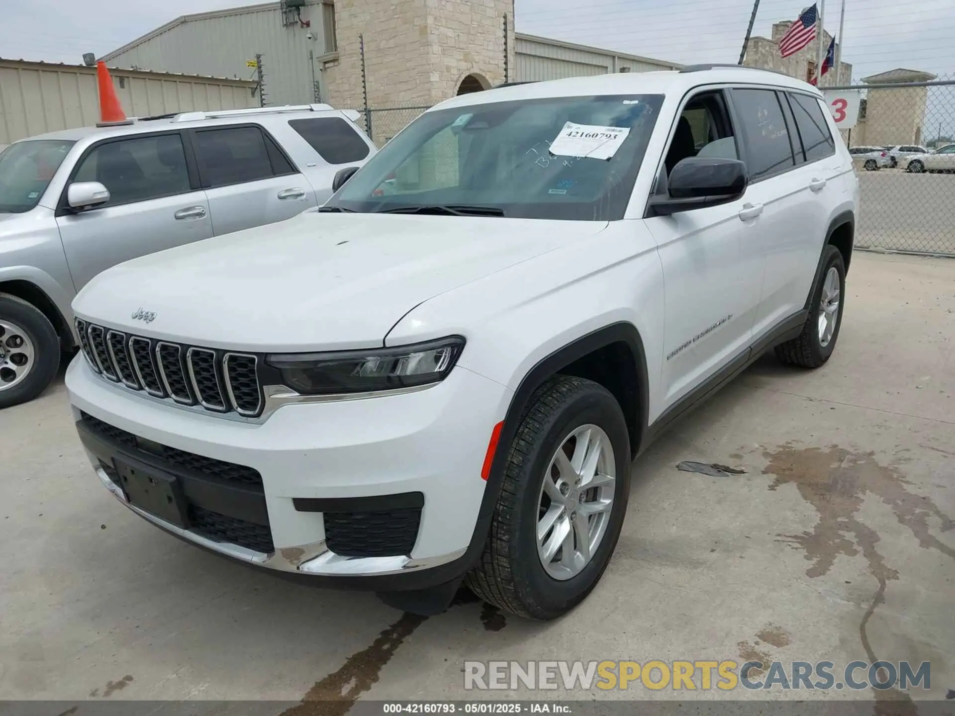 2 Photograph of a damaged car 1C4RJKAG2P8886135 JEEP GRAND CHEROKEE L 2023