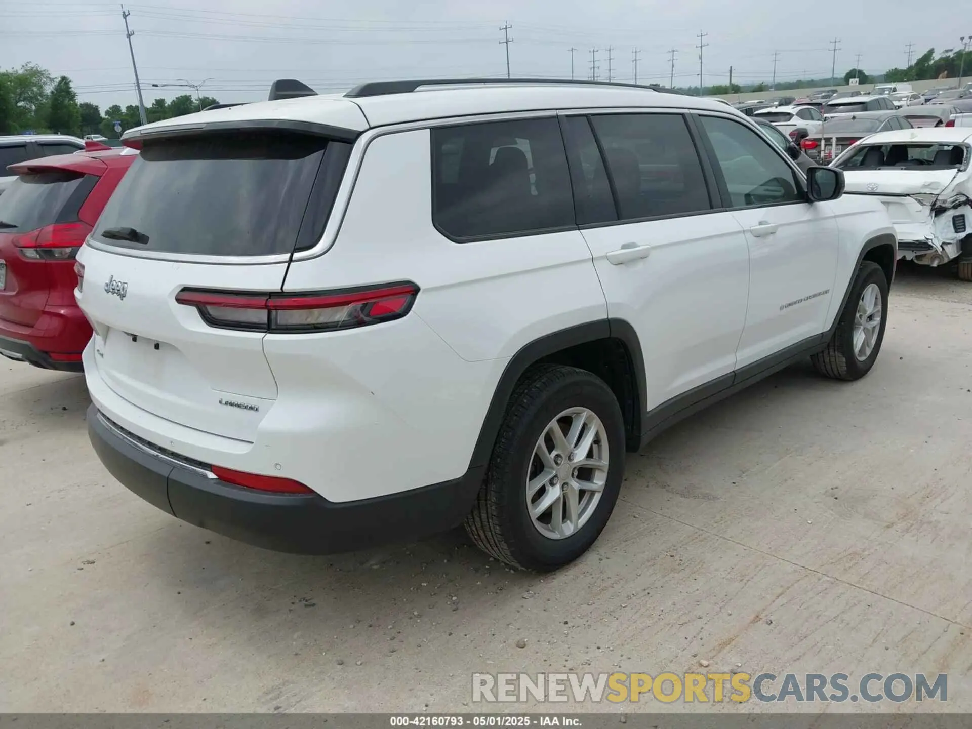 4 Photograph of a damaged car 1C4RJKAG2P8886135 JEEP GRAND CHEROKEE L 2023
