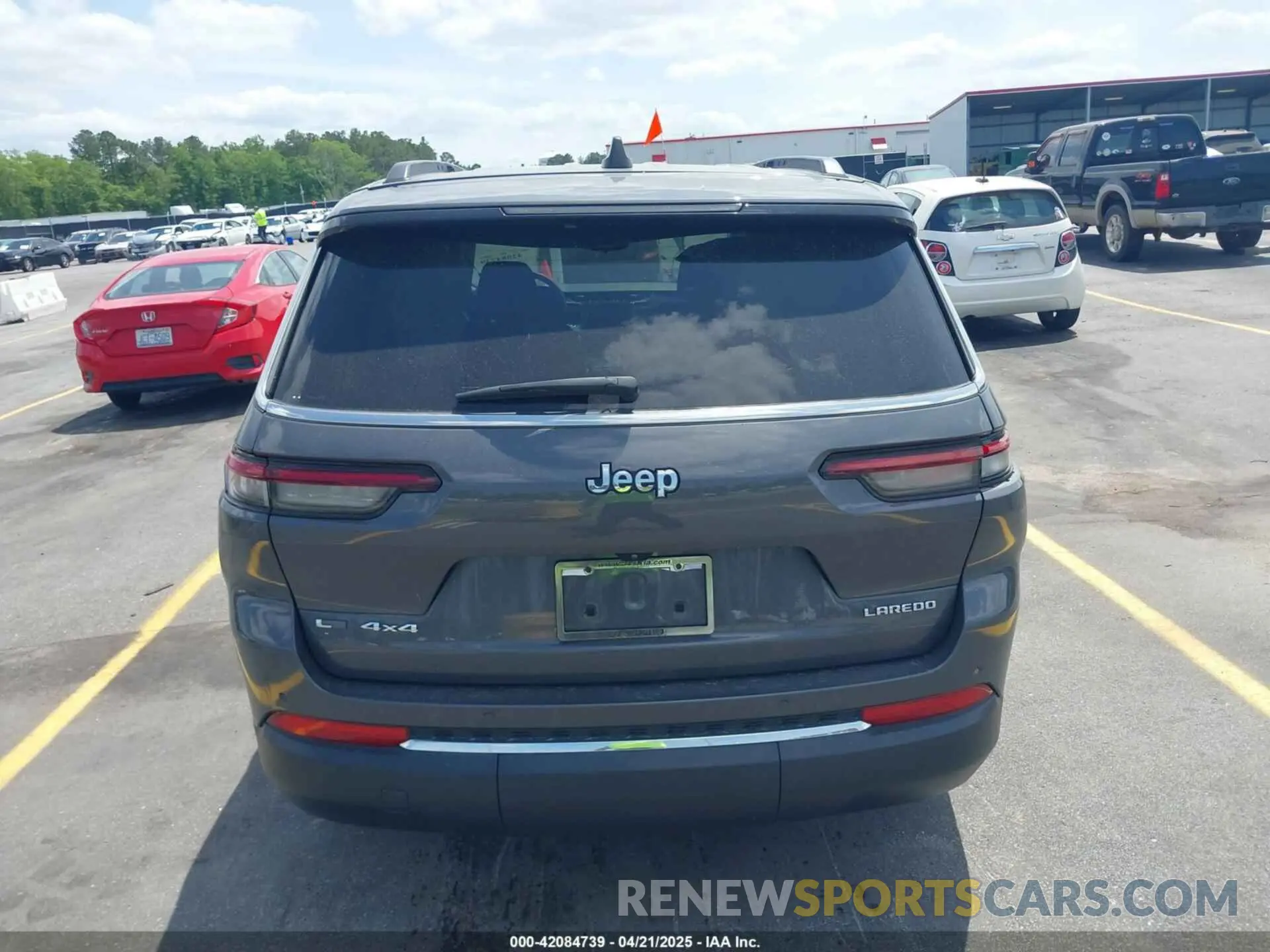 16 Photograph of a damaged car 1C4RJKAG3P8109737 JEEP GRAND CHEROKEE L 2023