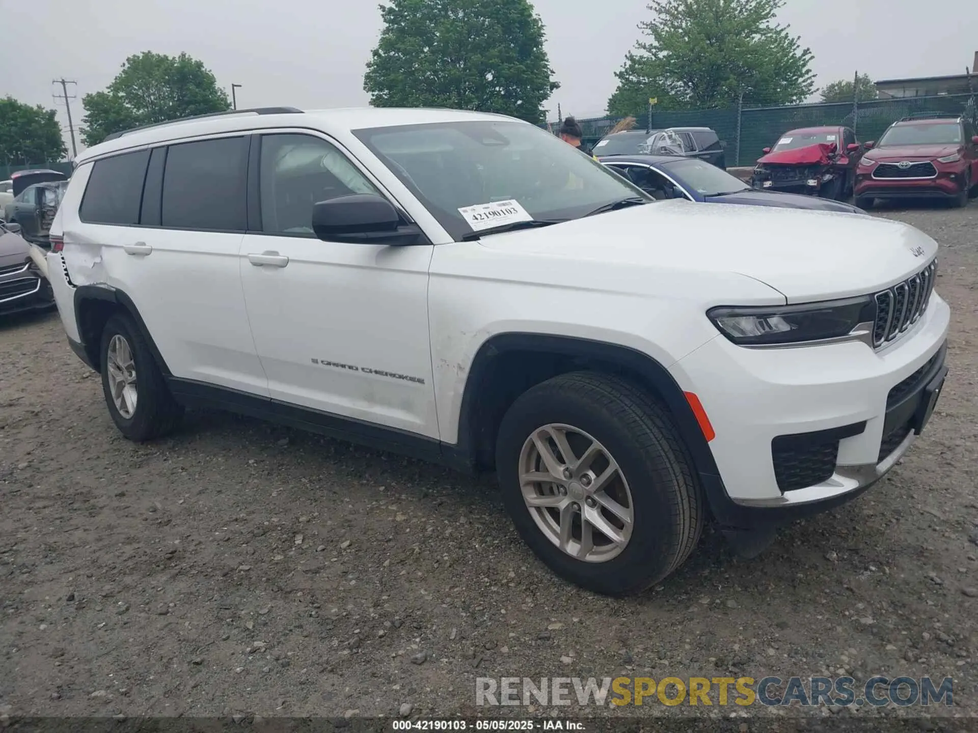 1 Photograph of a damaged car 1C4RJKAG3P8729567 JEEP GRAND CHEROKEE L 2023