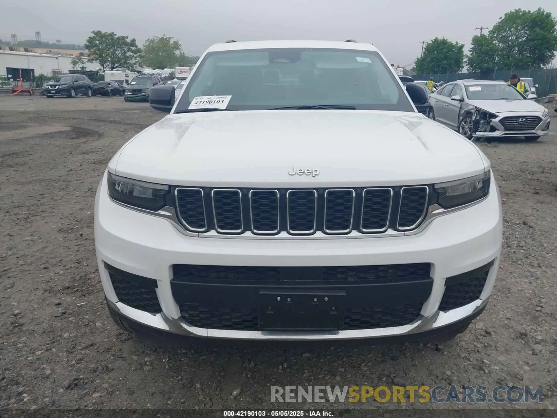 12 Photograph of a damaged car 1C4RJKAG3P8729567 JEEP GRAND CHEROKEE L 2023