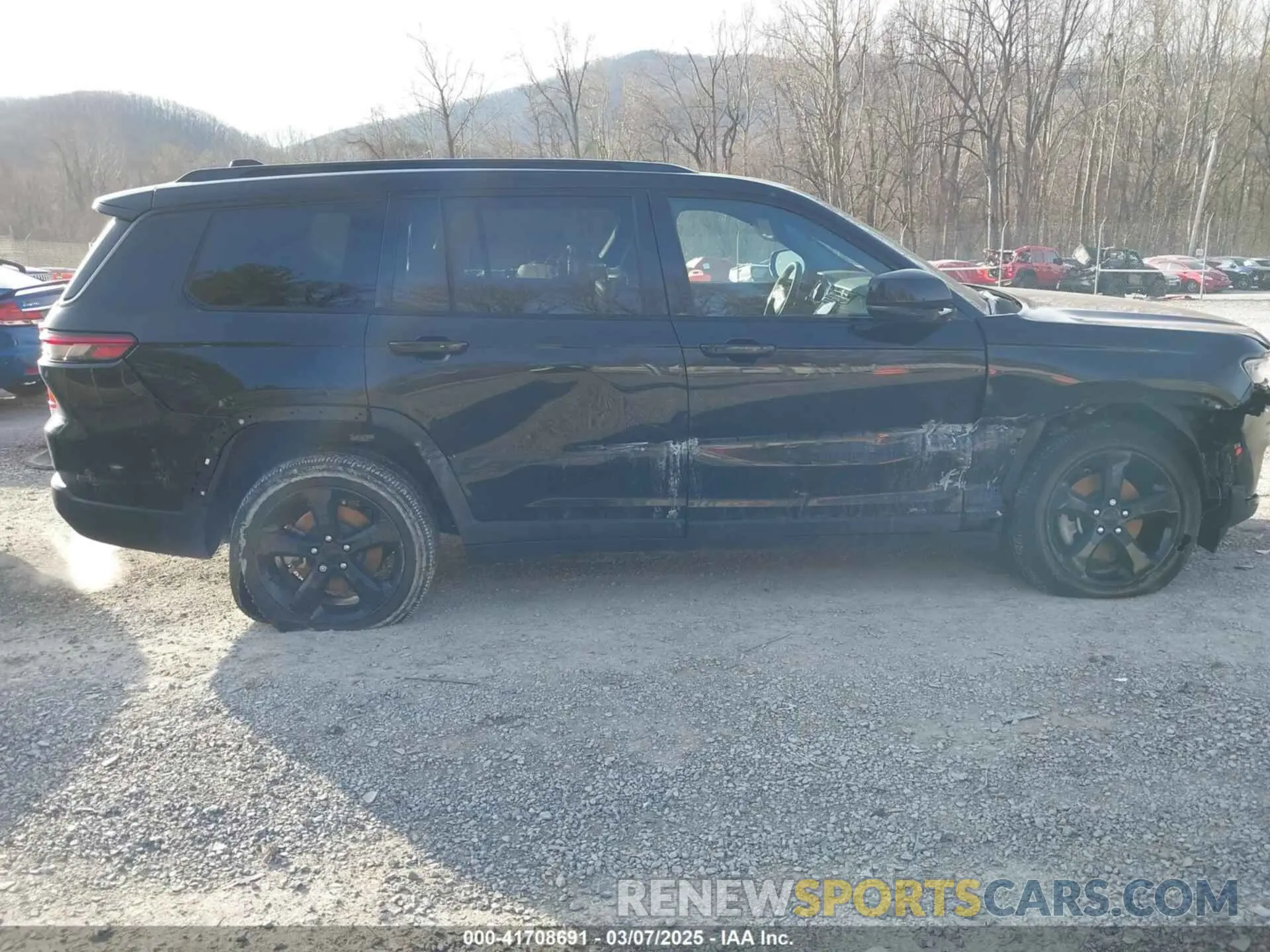 13 Photograph of a damaged car 1C4RJKAG3P8841009 JEEP GRAND CHEROKEE L 2023