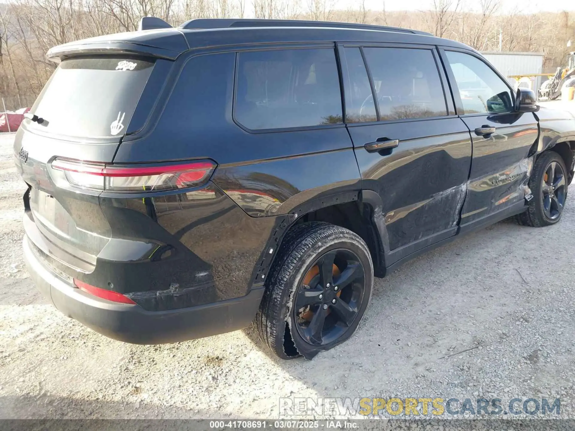 4 Photograph of a damaged car 1C4RJKAG3P8841009 JEEP GRAND CHEROKEE L 2023