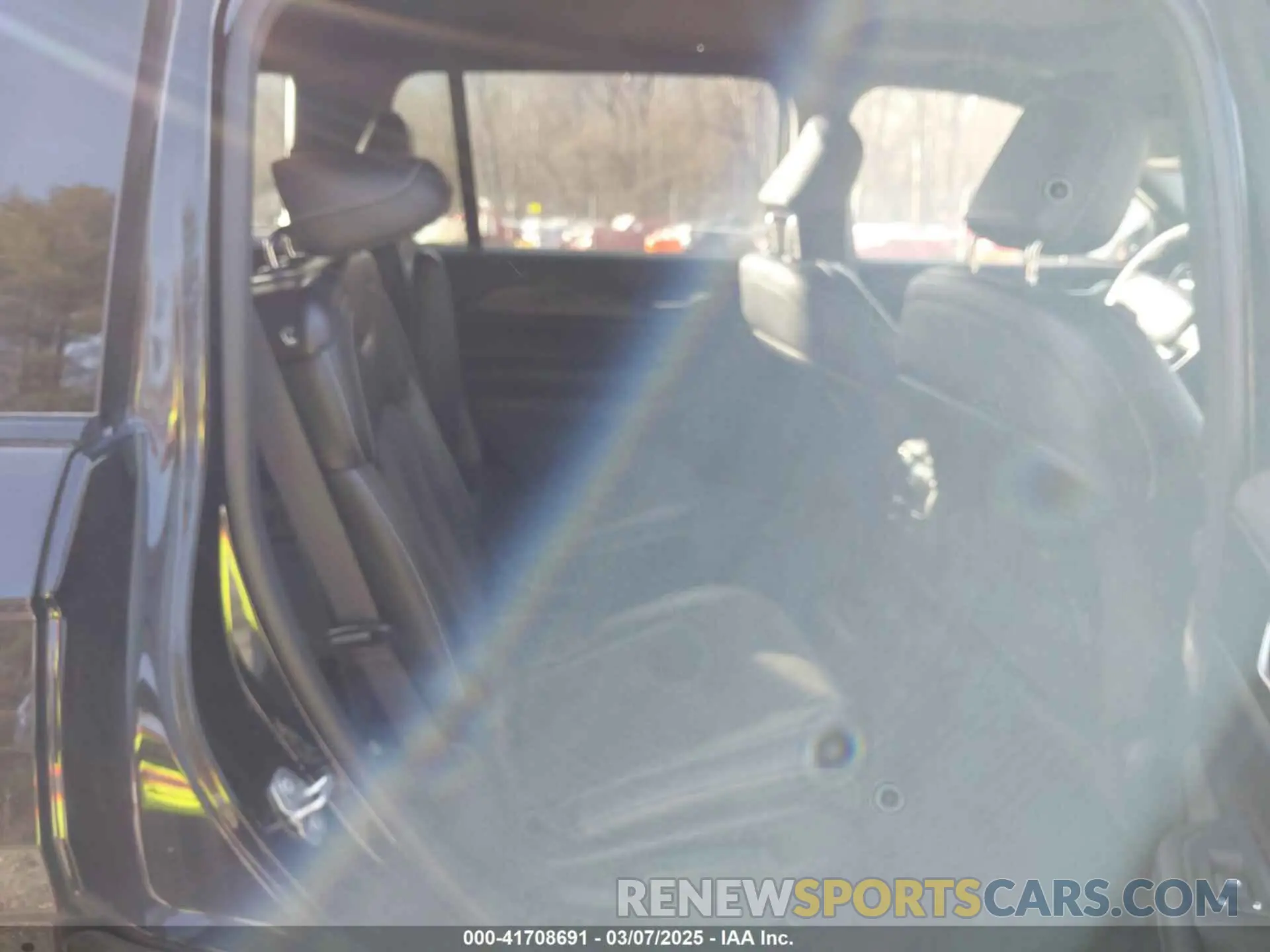8 Photograph of a damaged car 1C4RJKAG3P8841009 JEEP GRAND CHEROKEE L 2023