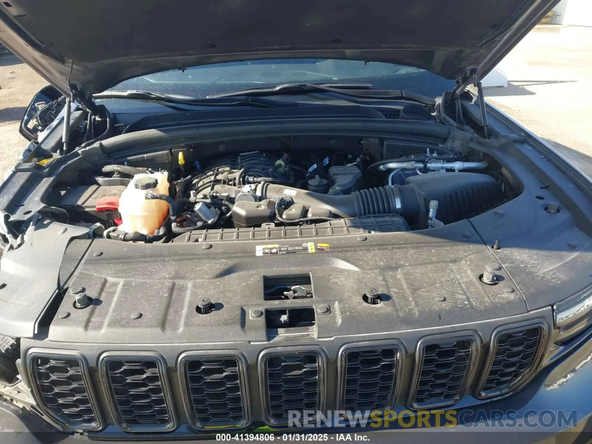 10 Photograph of a damaged car 1C4RJKAG4P8855050 JEEP GRAND CHEROKEE L 2023
