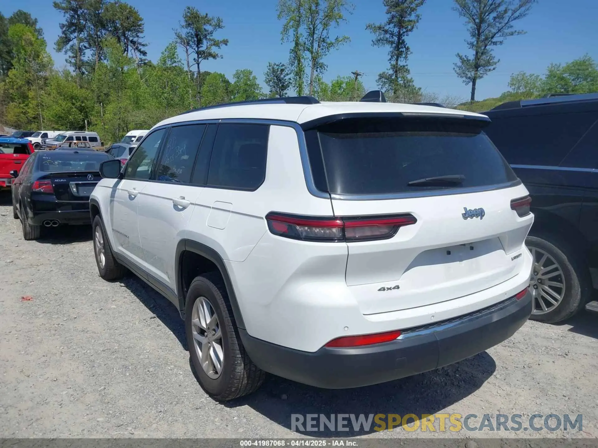 3 Photograph of a damaged car 1C4RJKAG4P8884547 JEEP GRAND CHEROKEE L 2023