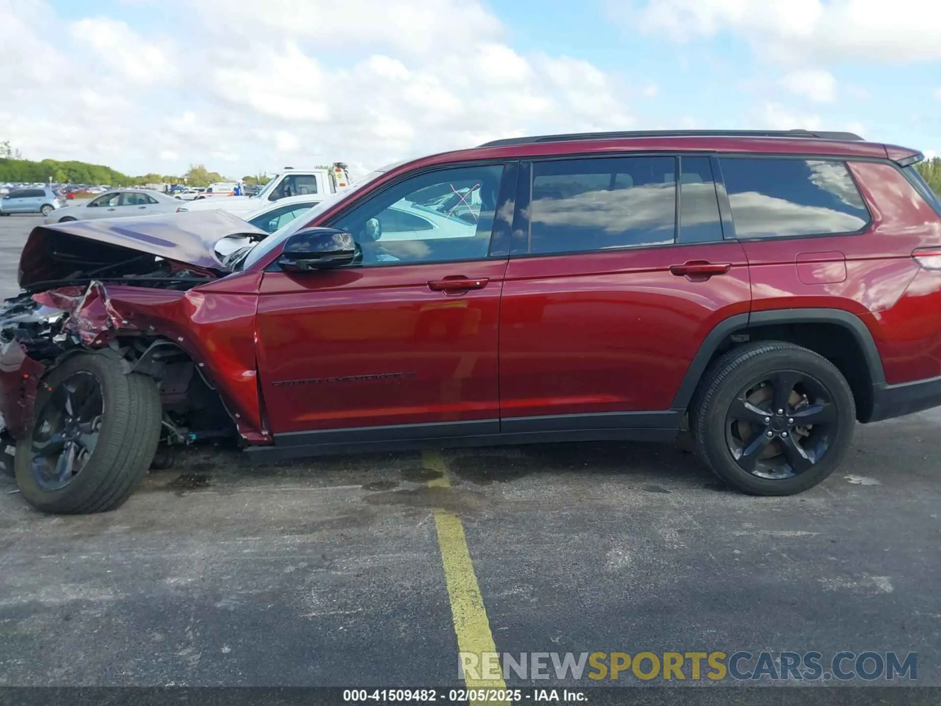 15 Photograph of a damaged car 1C4RJKAG4P8894737 JEEP GRAND CHEROKEE L 2023