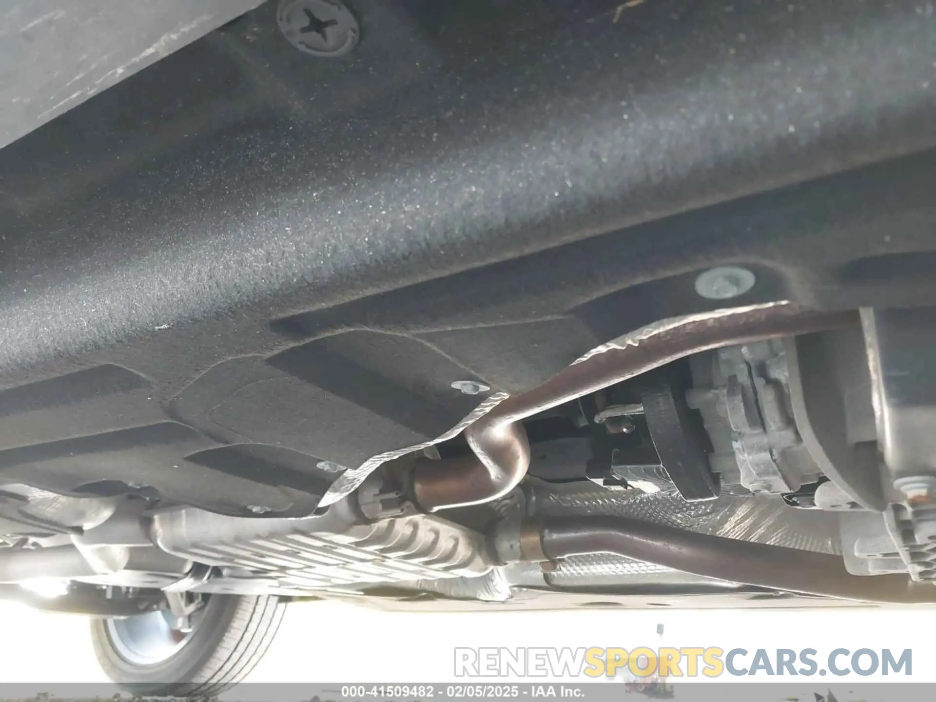 21 Photograph of a damaged car 1C4RJKAG4P8894737 JEEP GRAND CHEROKEE L 2023
