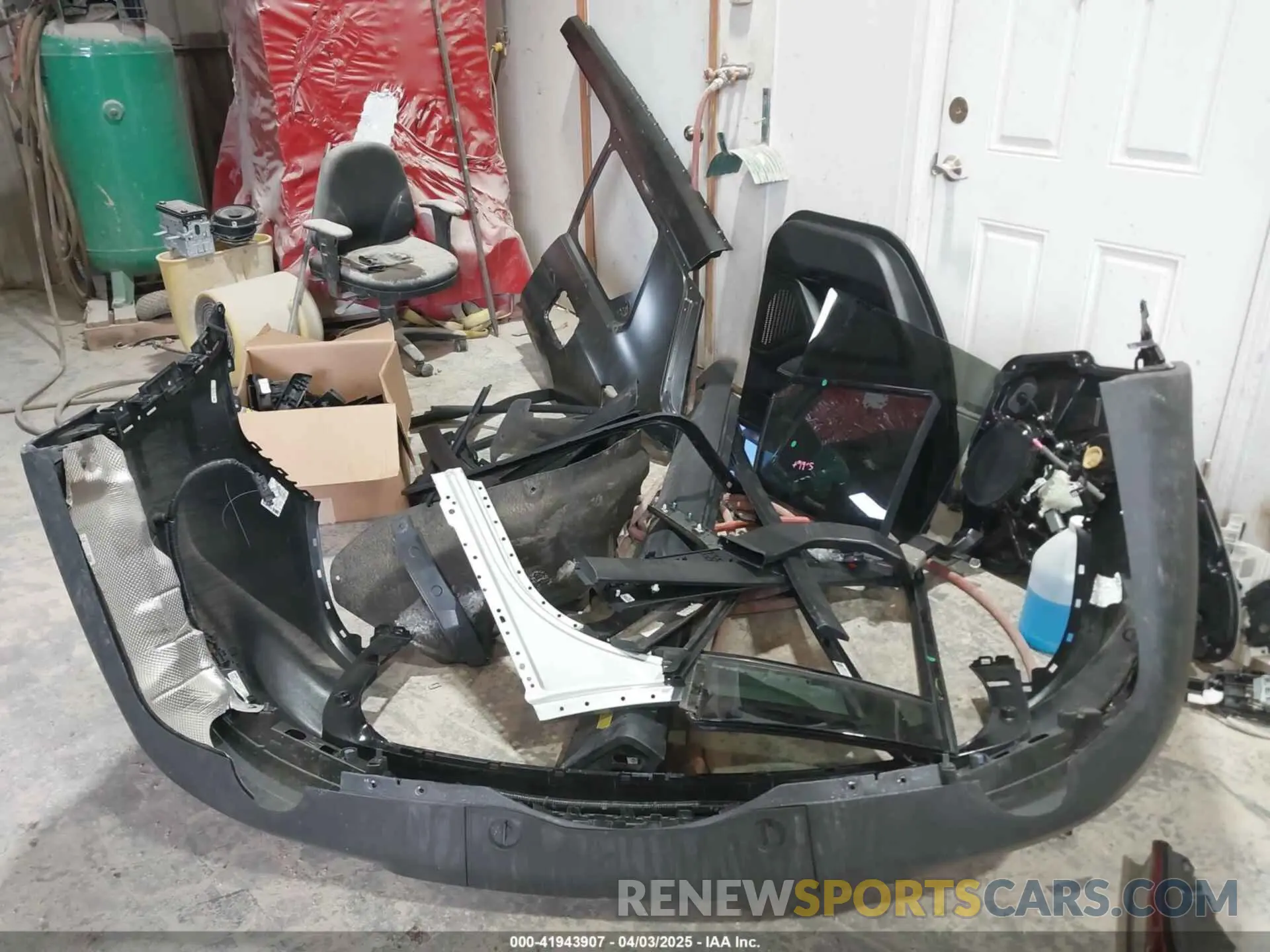 12 Photograph of a damaged car 1C4RJKAG5P8851704 JEEP GRAND CHEROKEE L 2023