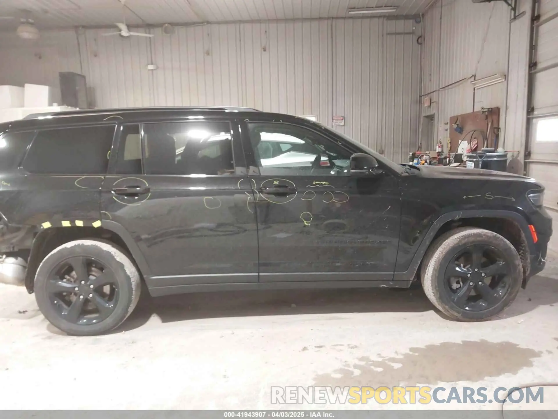 14 Photograph of a damaged car 1C4RJKAG5P8851704 JEEP GRAND CHEROKEE L 2023