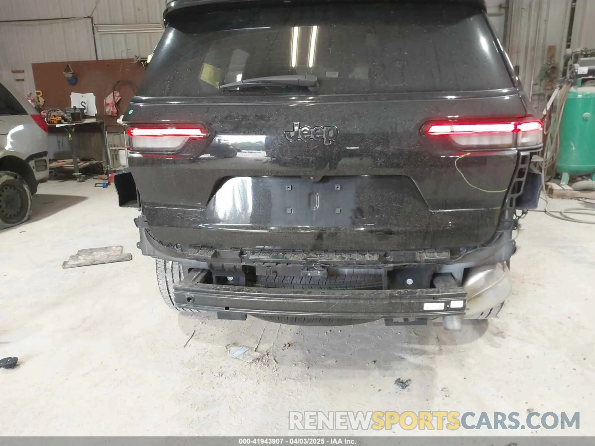 6 Photograph of a damaged car 1C4RJKAG5P8851704 JEEP GRAND CHEROKEE L 2023