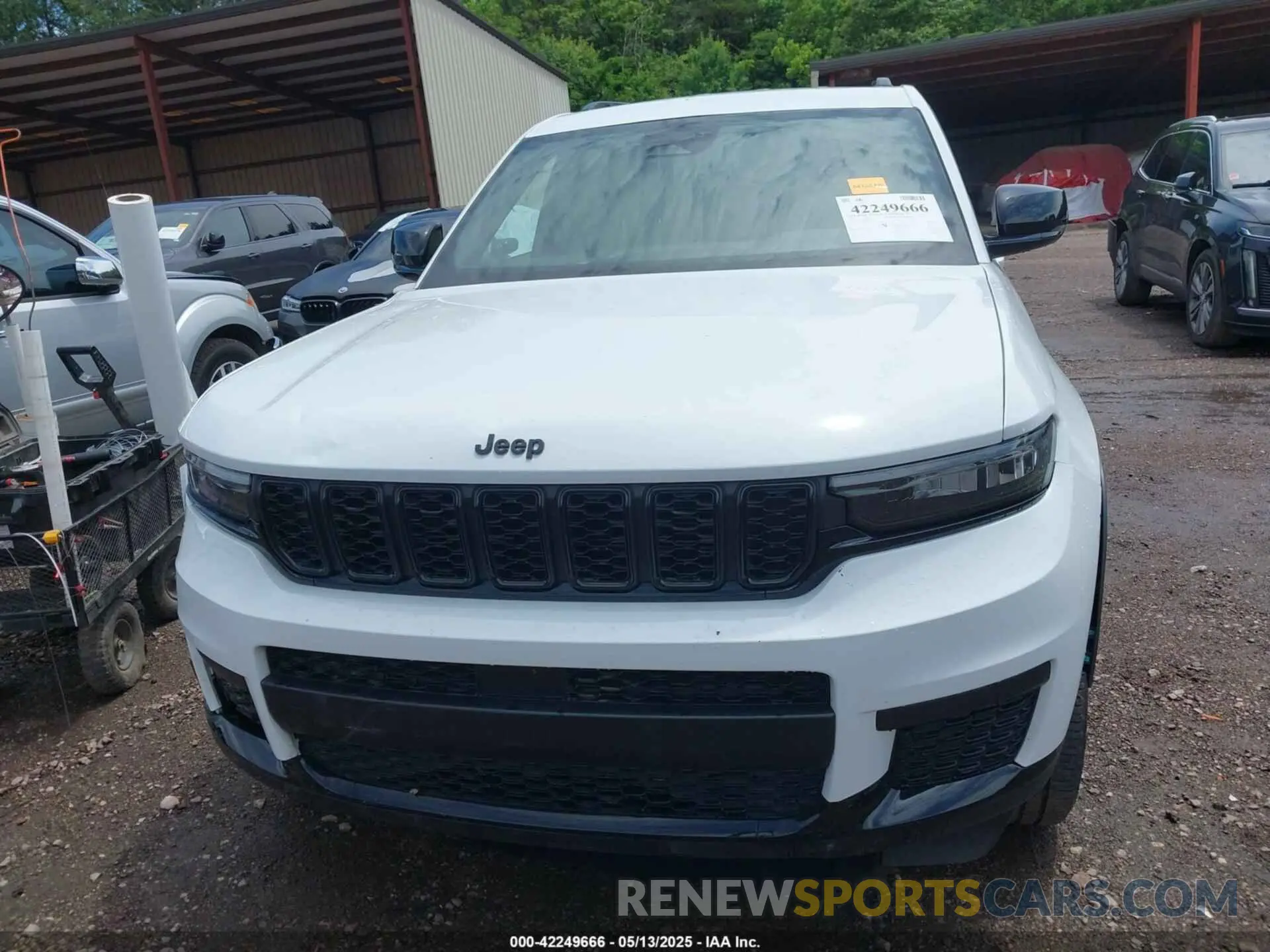 12 Photograph of a damaged car 1C4RJKAG5P8894522 JEEP GRAND CHEROKEE L 2023