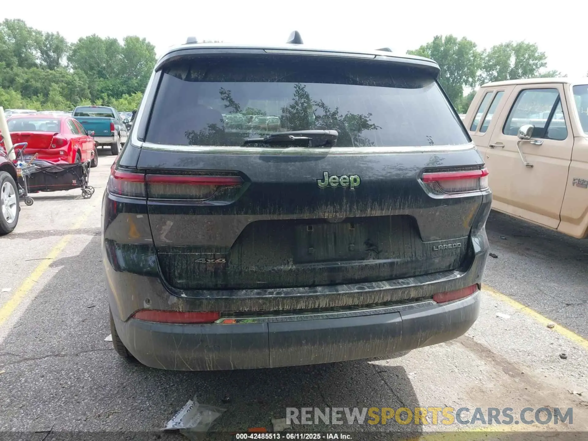 16 Photograph of a damaged car 1C4RJKAG6P8865787 JEEP GRAND CHEROKEE L 2023