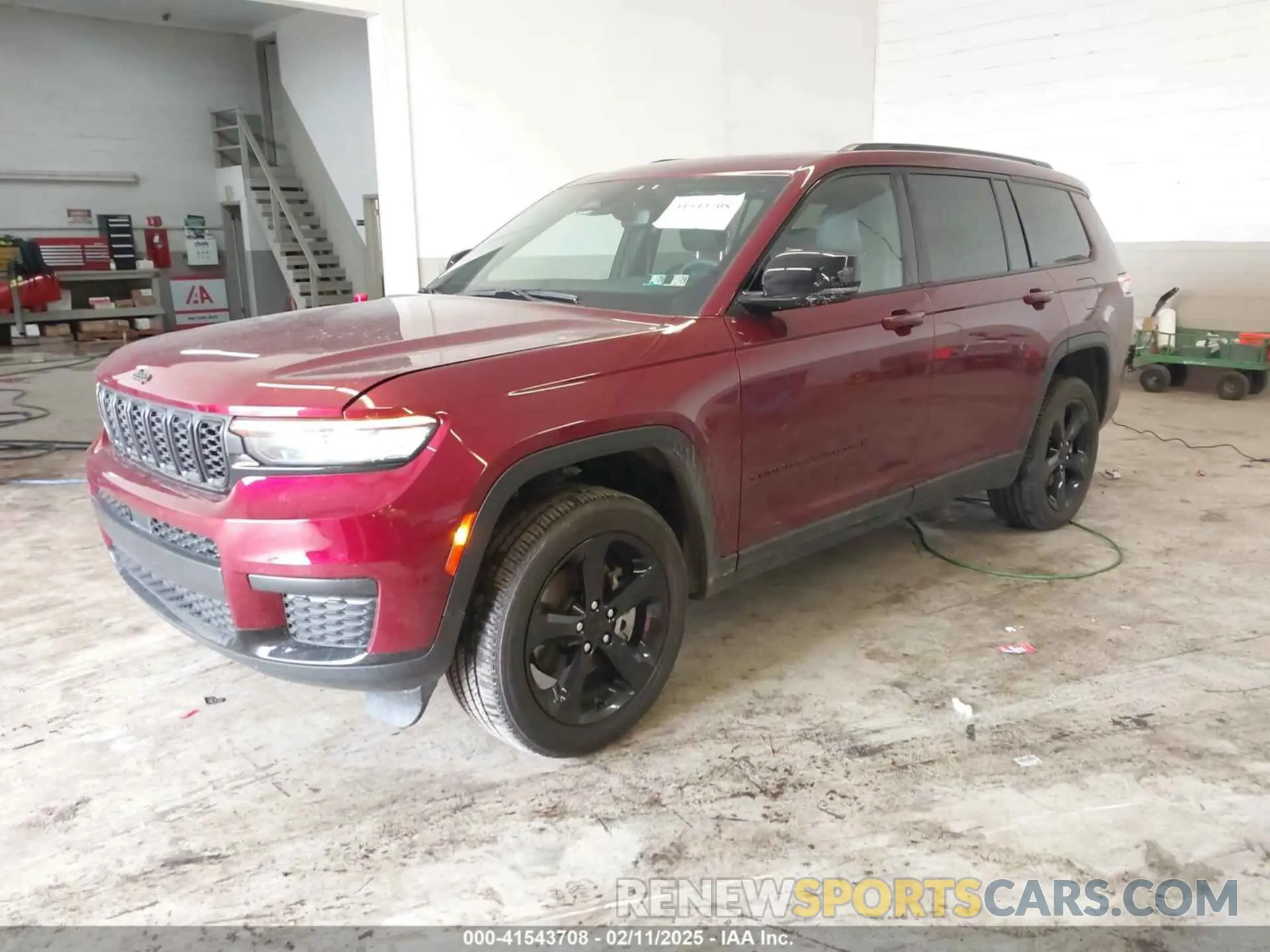 2 Photograph of a damaged car 1C4RJKAG7P8797631 JEEP GRAND CHEROKEE L 2023