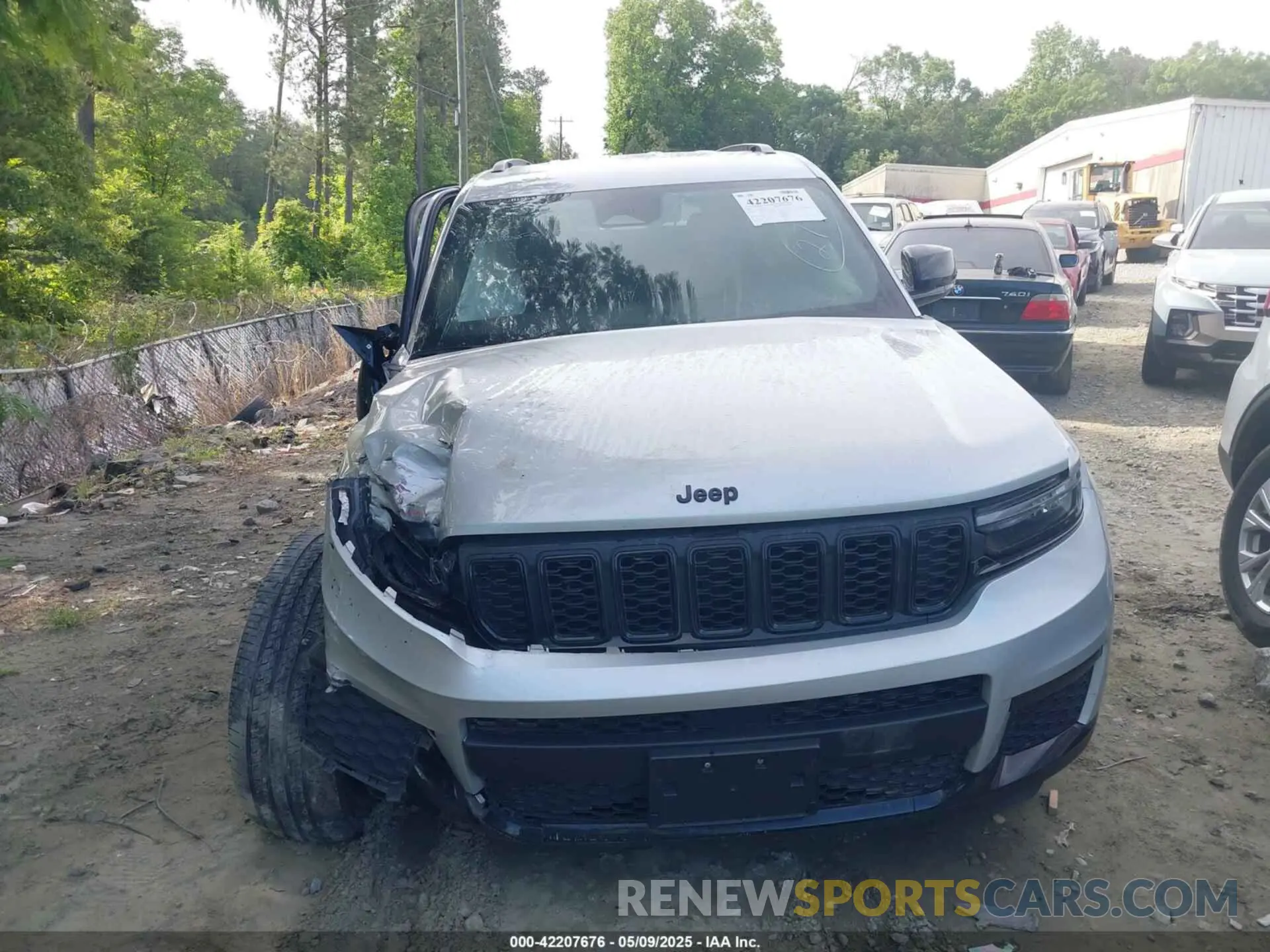 12 Photograph of a damaged car 1C4RJKAG7P8822608 JEEP GRAND CHEROKEE L 2023