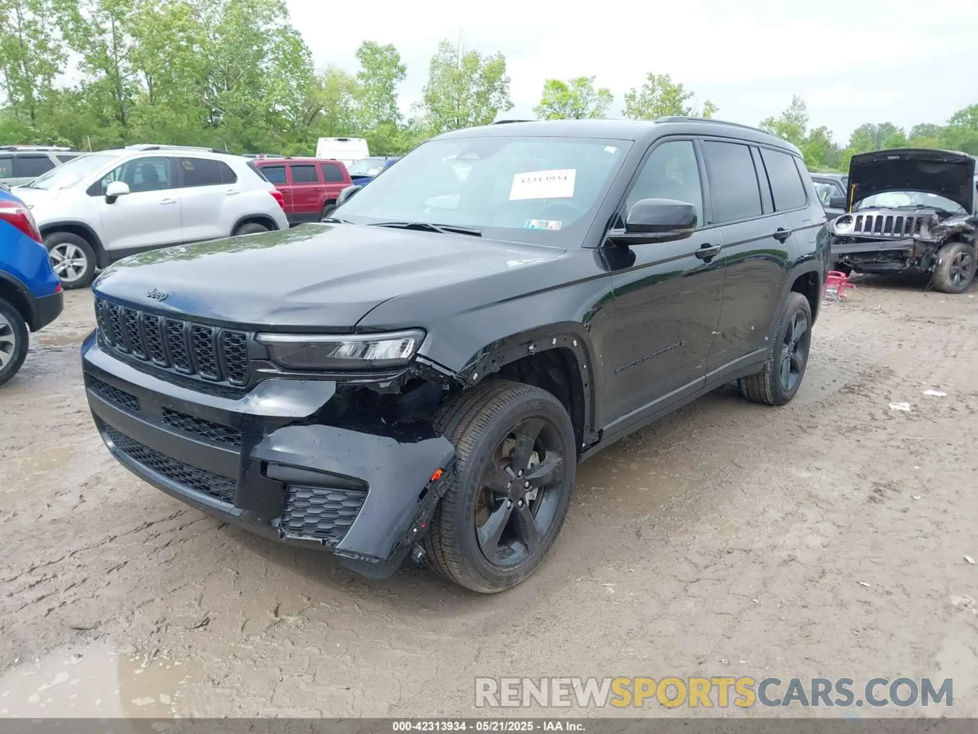 2 Photograph of a damaged car 1C4RJKAG7P8850571 JEEP GRAND CHEROKEE L 2023