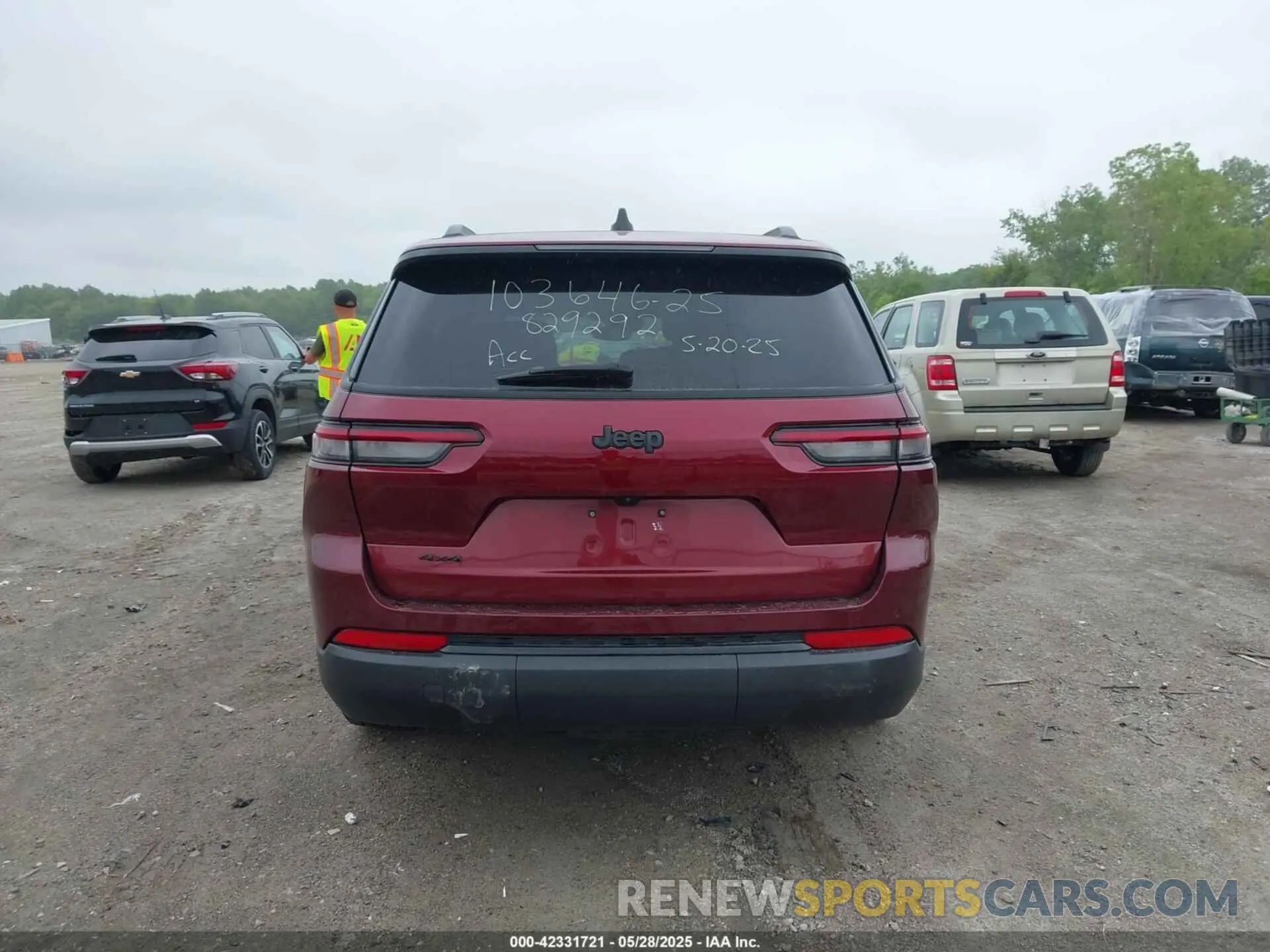 16 Photograph of a damaged car 1C4RJKAG8P8829292 JEEP GRAND CHEROKEE L 2023