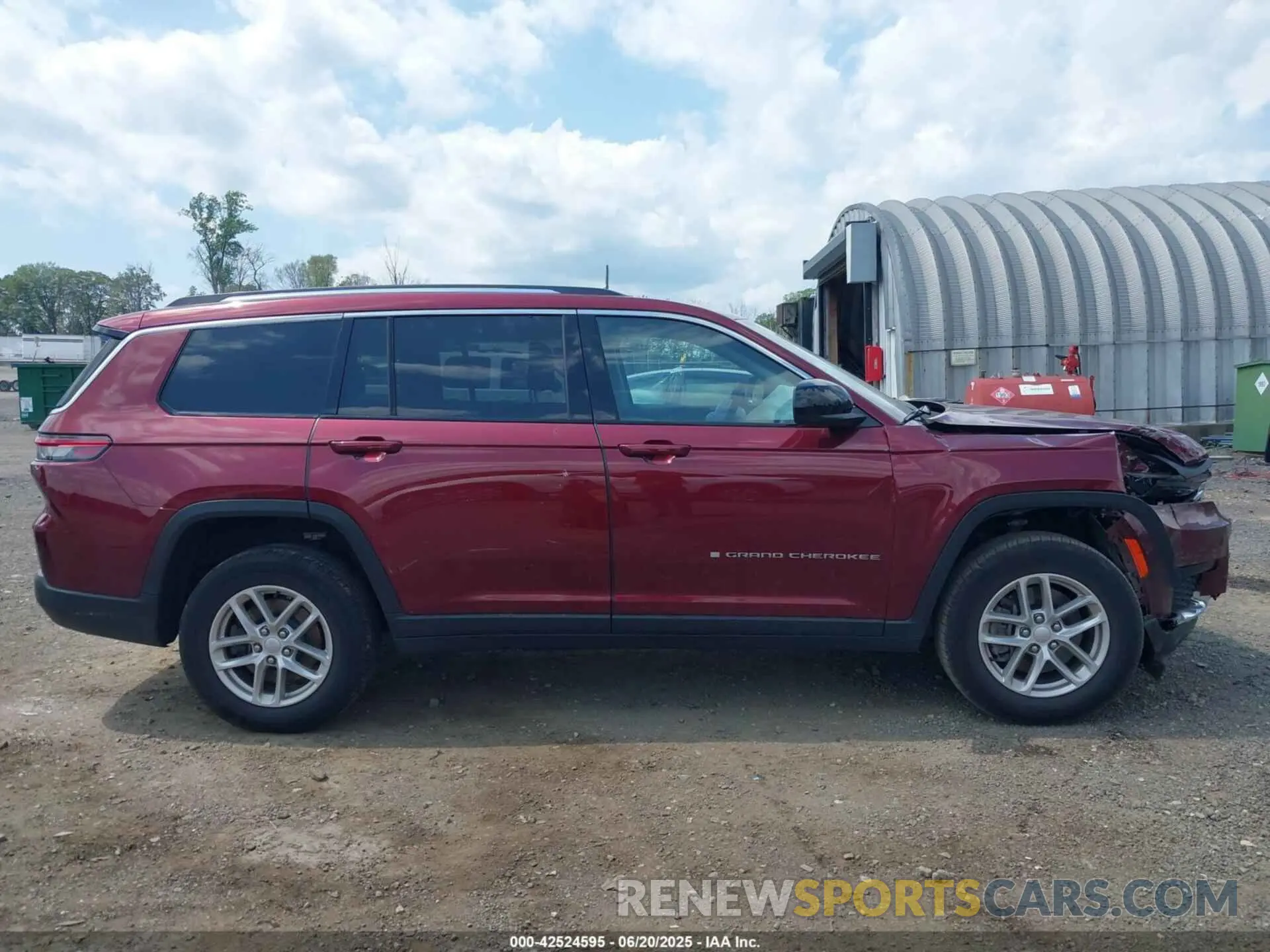 13 Photograph of a damaged car 1C4RJKAG9P8874080 JEEP GRAND CHEROKEE L 2023