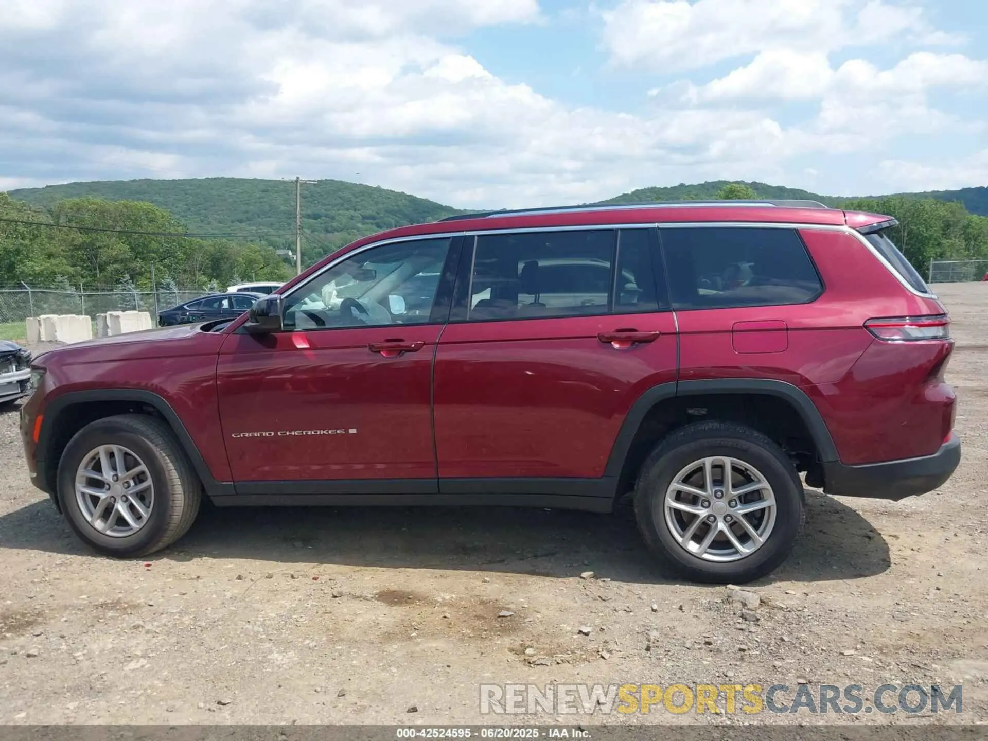 14 Photograph of a damaged car 1C4RJKAG9P8874080 JEEP GRAND CHEROKEE L 2023