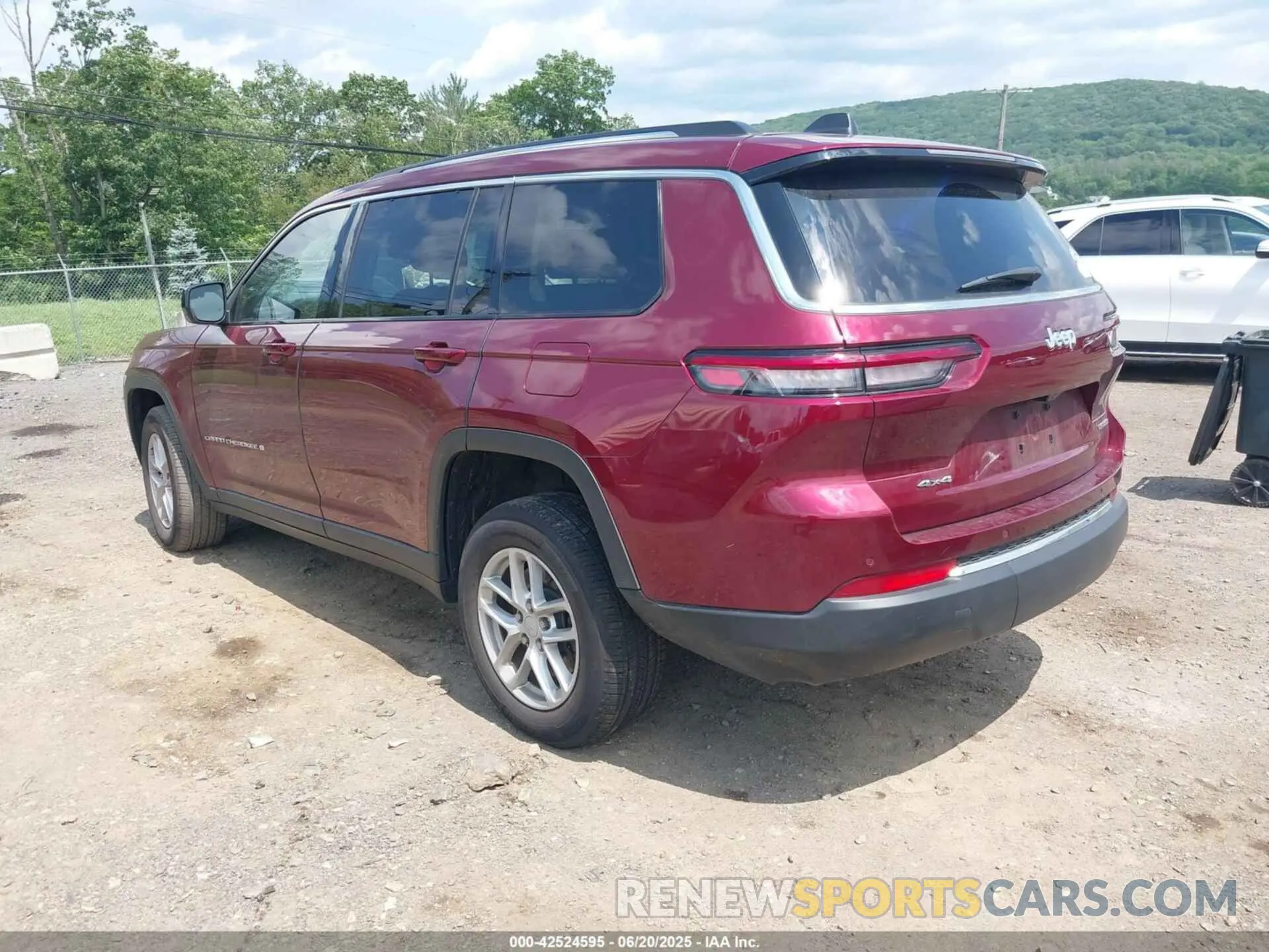 3 Photograph of a damaged car 1C4RJKAG9P8874080 JEEP GRAND CHEROKEE L 2023
