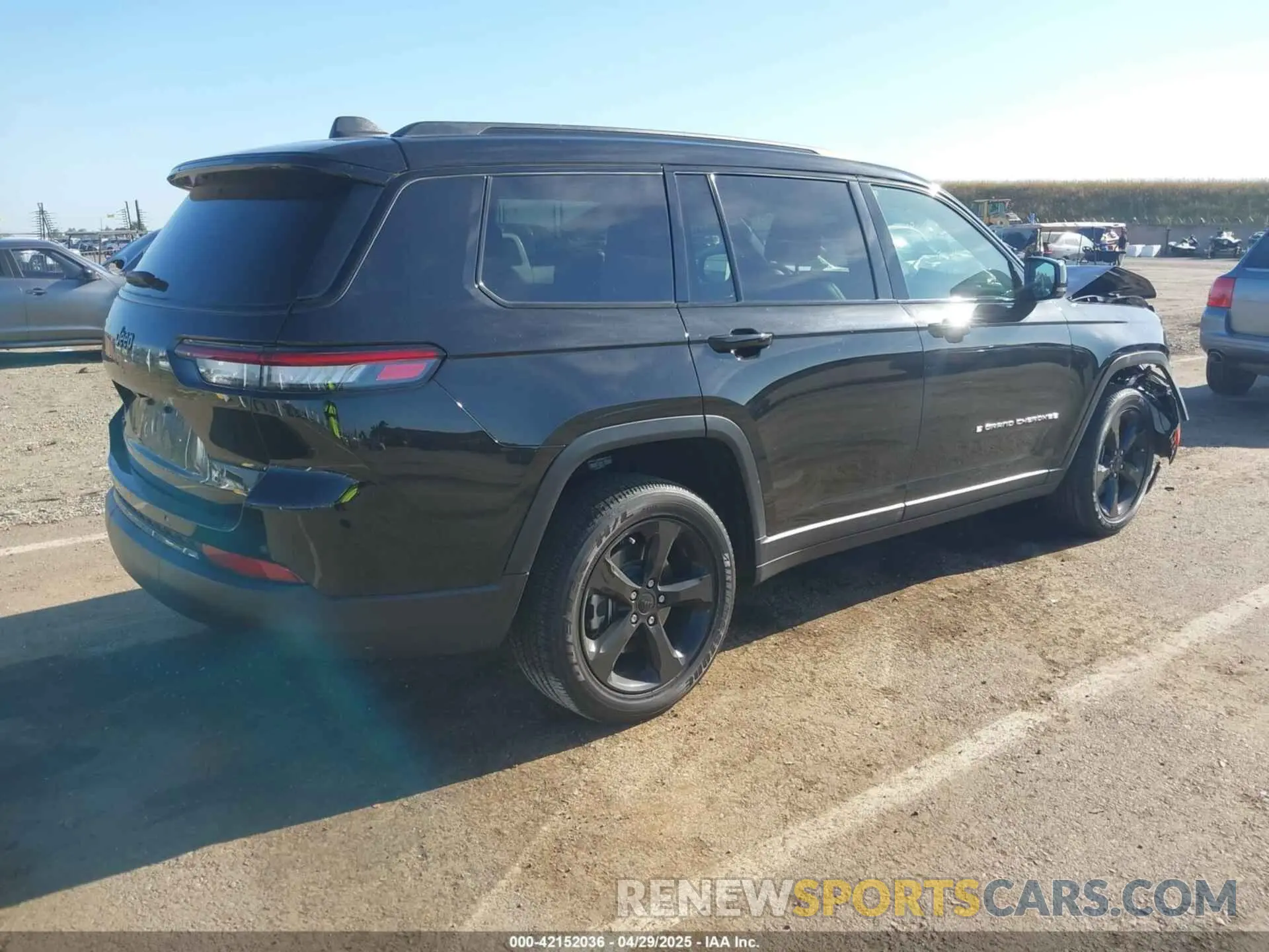 4 Photograph of a damaged car 1C4RJKAG9P8898993 JEEP GRAND CHEROKEE L 2023