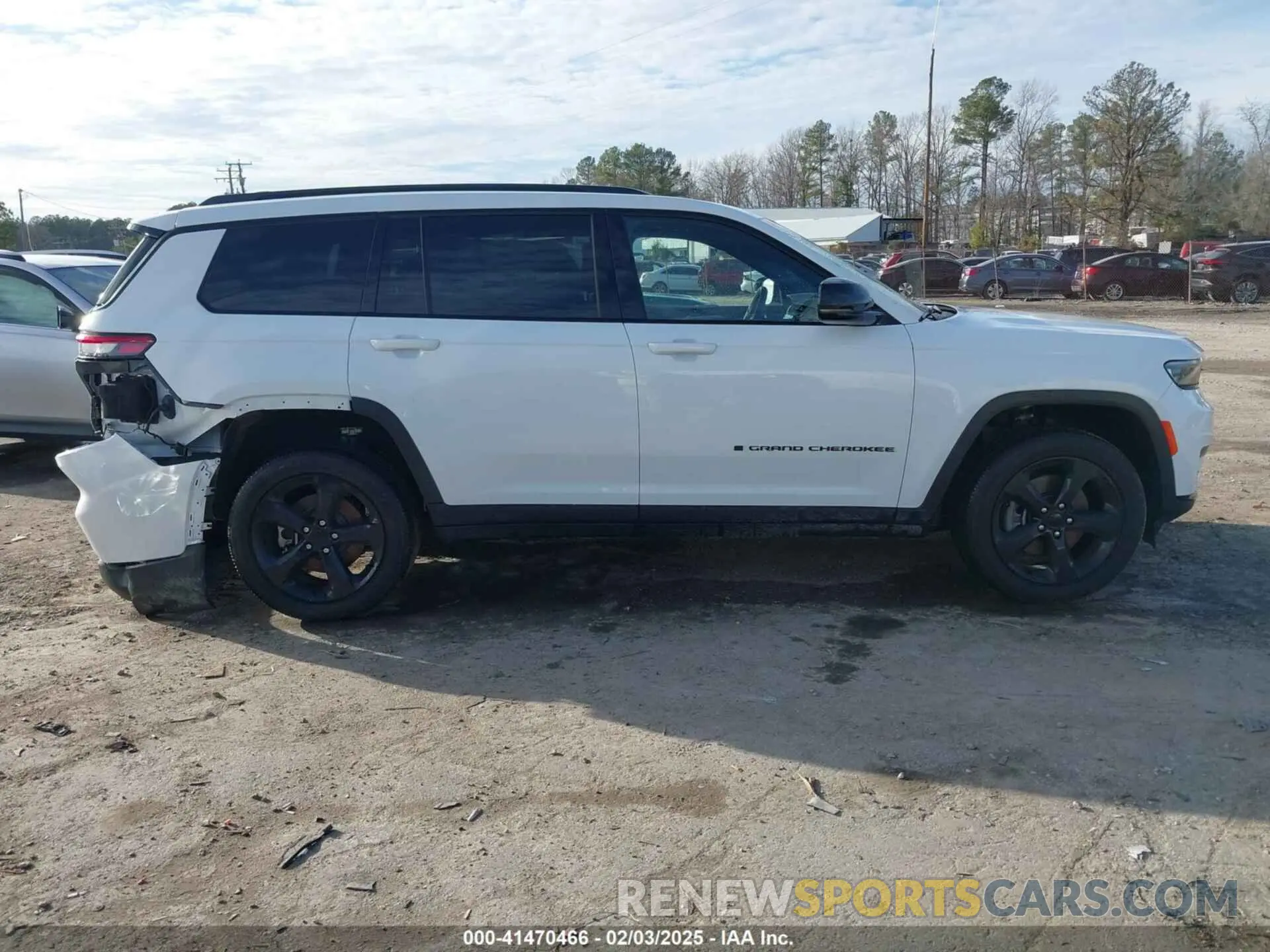 13 Photograph of a damaged car 1C4RJKAGXP8793041 JEEP GRAND CHEROKEE L 2023