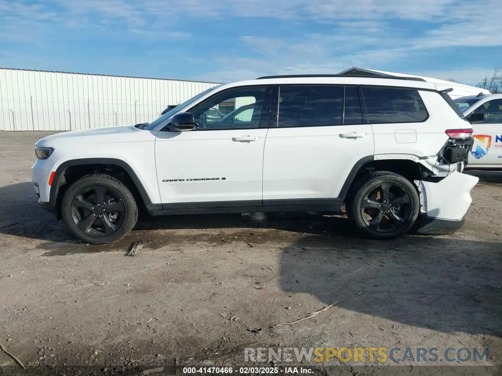 14 Photograph of a damaged car 1C4RJKAGXP8793041 JEEP GRAND CHEROKEE L 2023