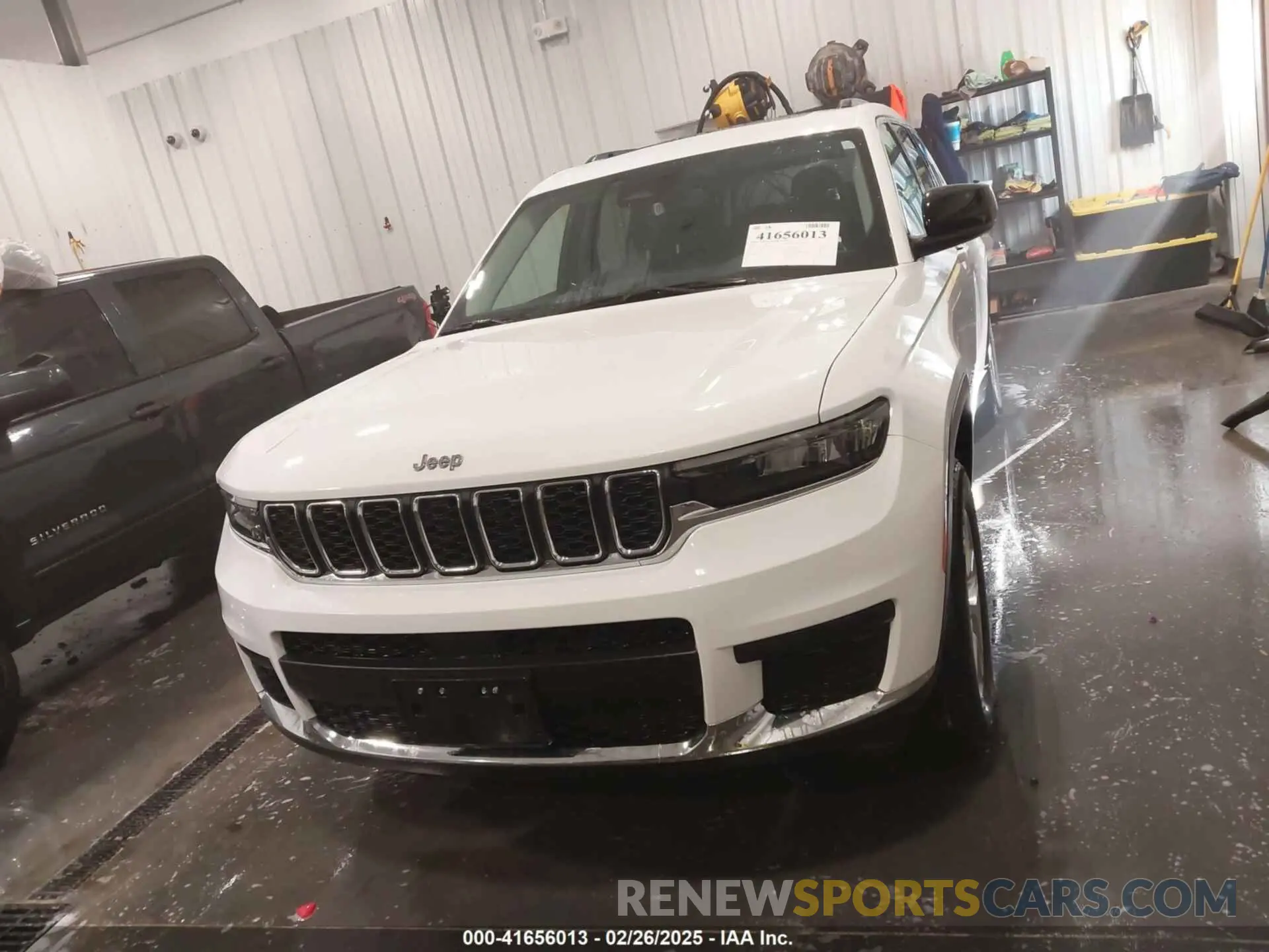 13 Photograph of a damaged car 1C4RJKAGXP8842626 JEEP GRAND CHEROKEE L 2023