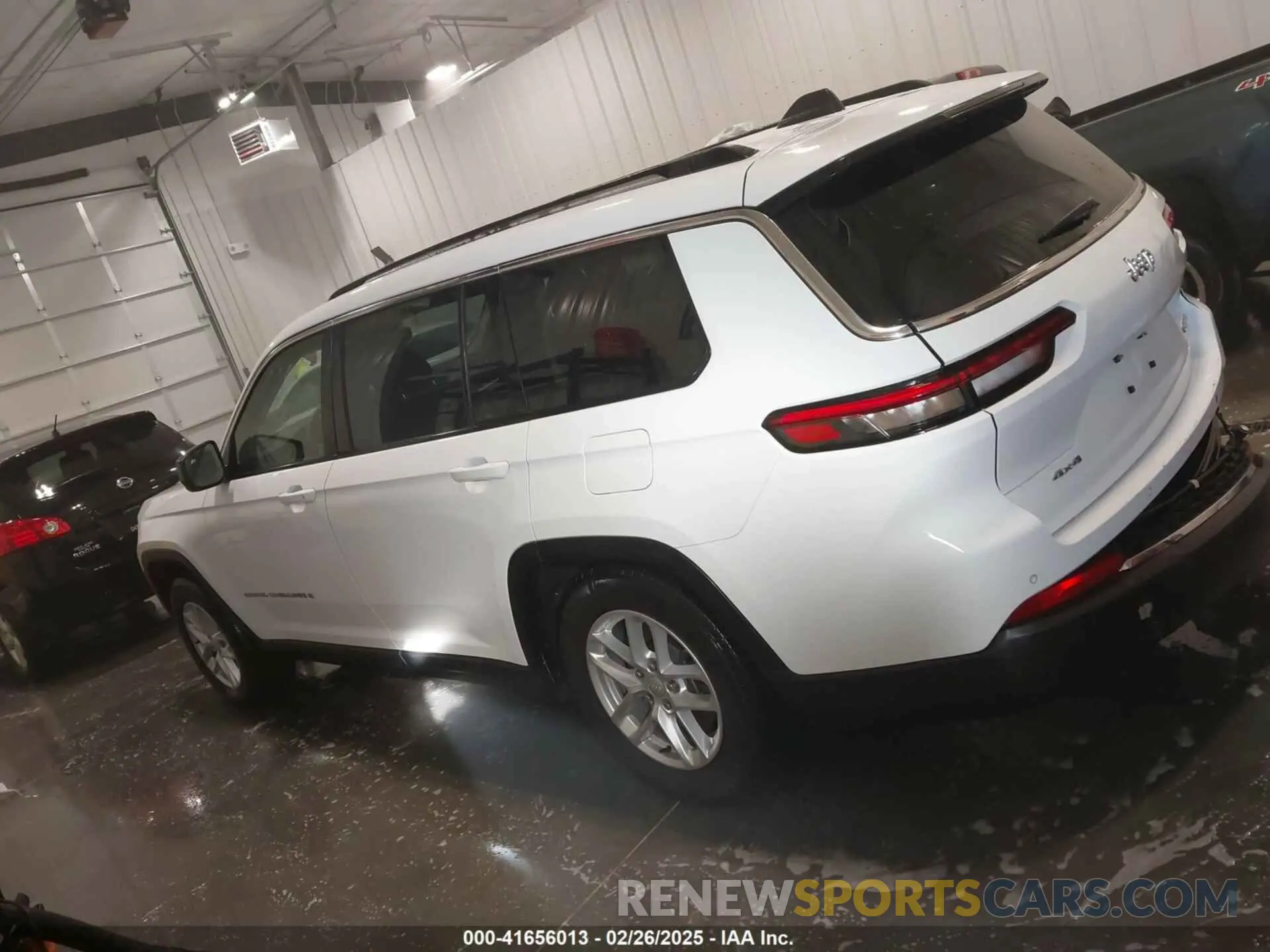 15 Photograph of a damaged car 1C4RJKAGXP8842626 JEEP GRAND CHEROKEE L 2023