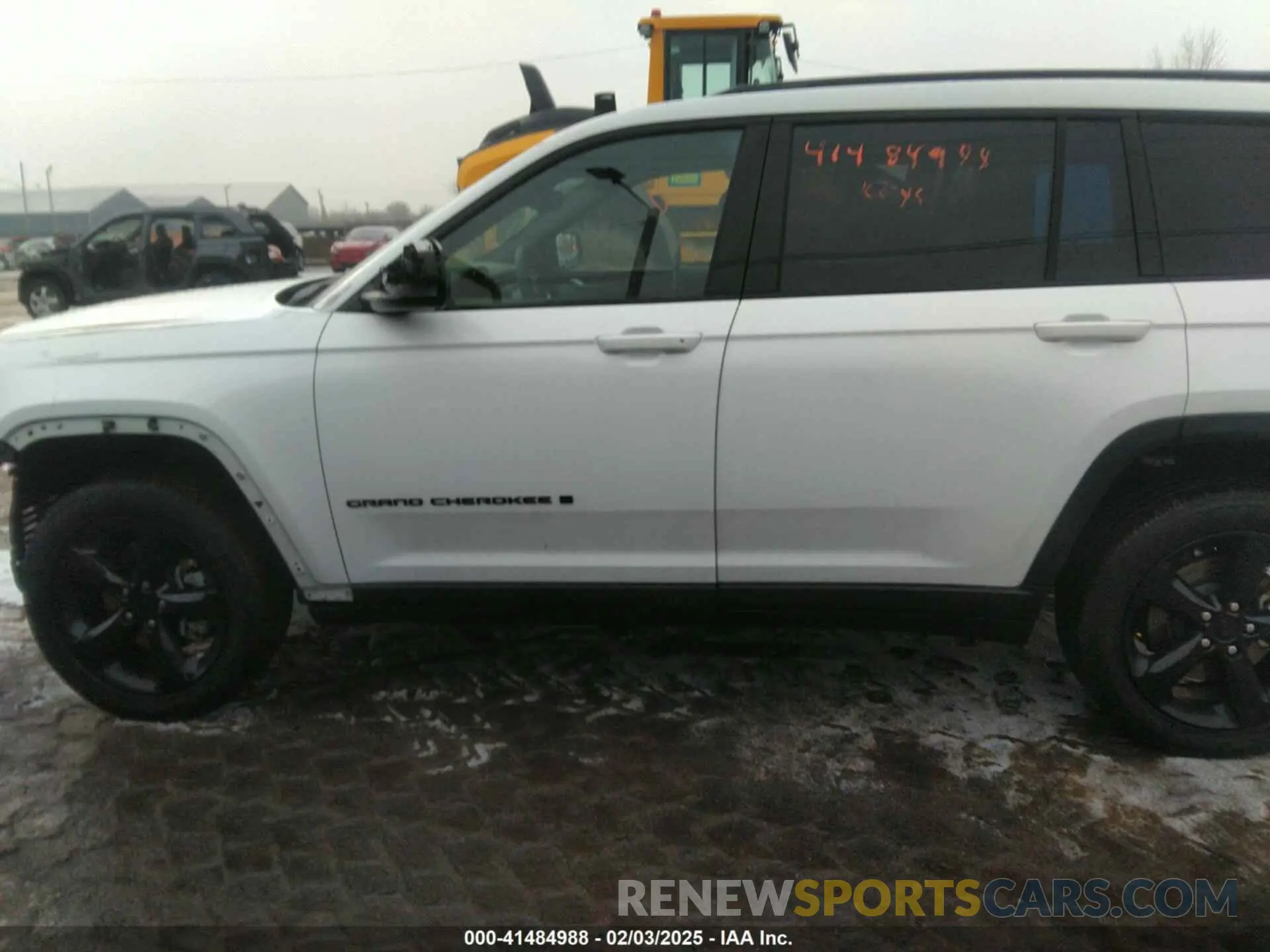 14 Photograph of a damaged car 1C4RJKAGXP8869728 JEEP GRAND CHEROKEE L 2023