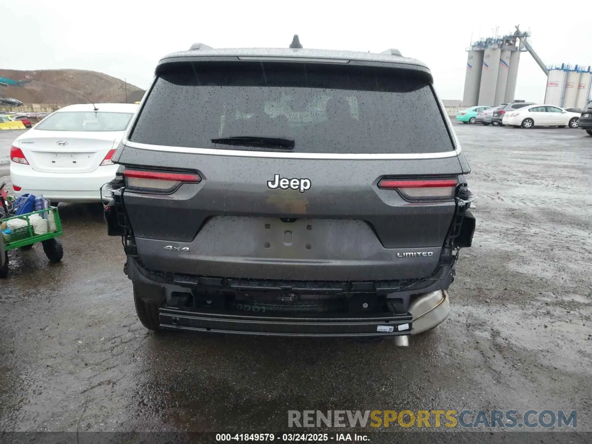 15 Photograph of a damaged car 1C4RJKBG0P8819760 JEEP GRAND CHEROKEE L 2023