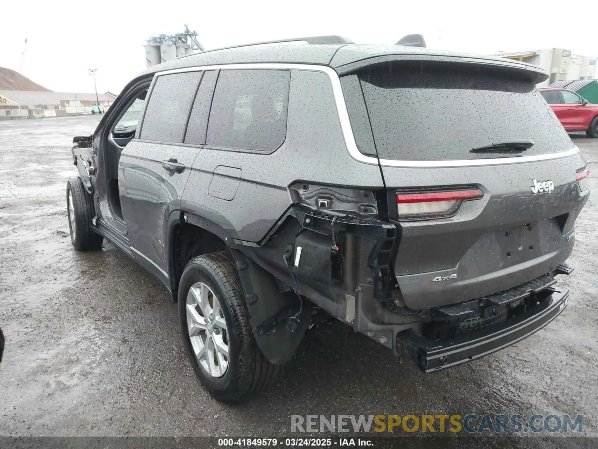 3 Photograph of a damaged car 1C4RJKBG0P8819760 JEEP GRAND CHEROKEE L 2023