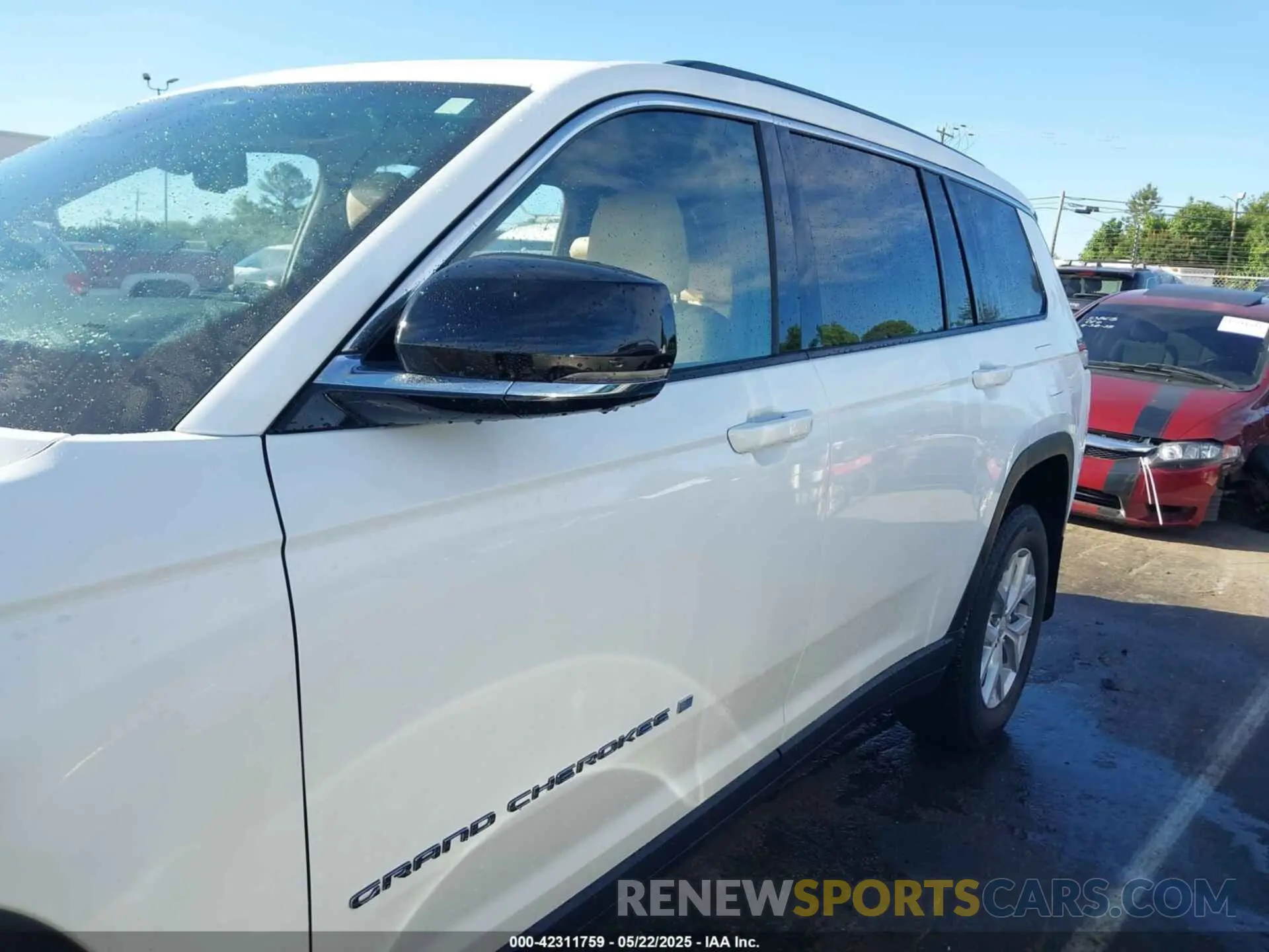 15 Photograph of a damaged car 1C4RJKBG0P8854444 JEEP GRAND CHEROKEE L 2023