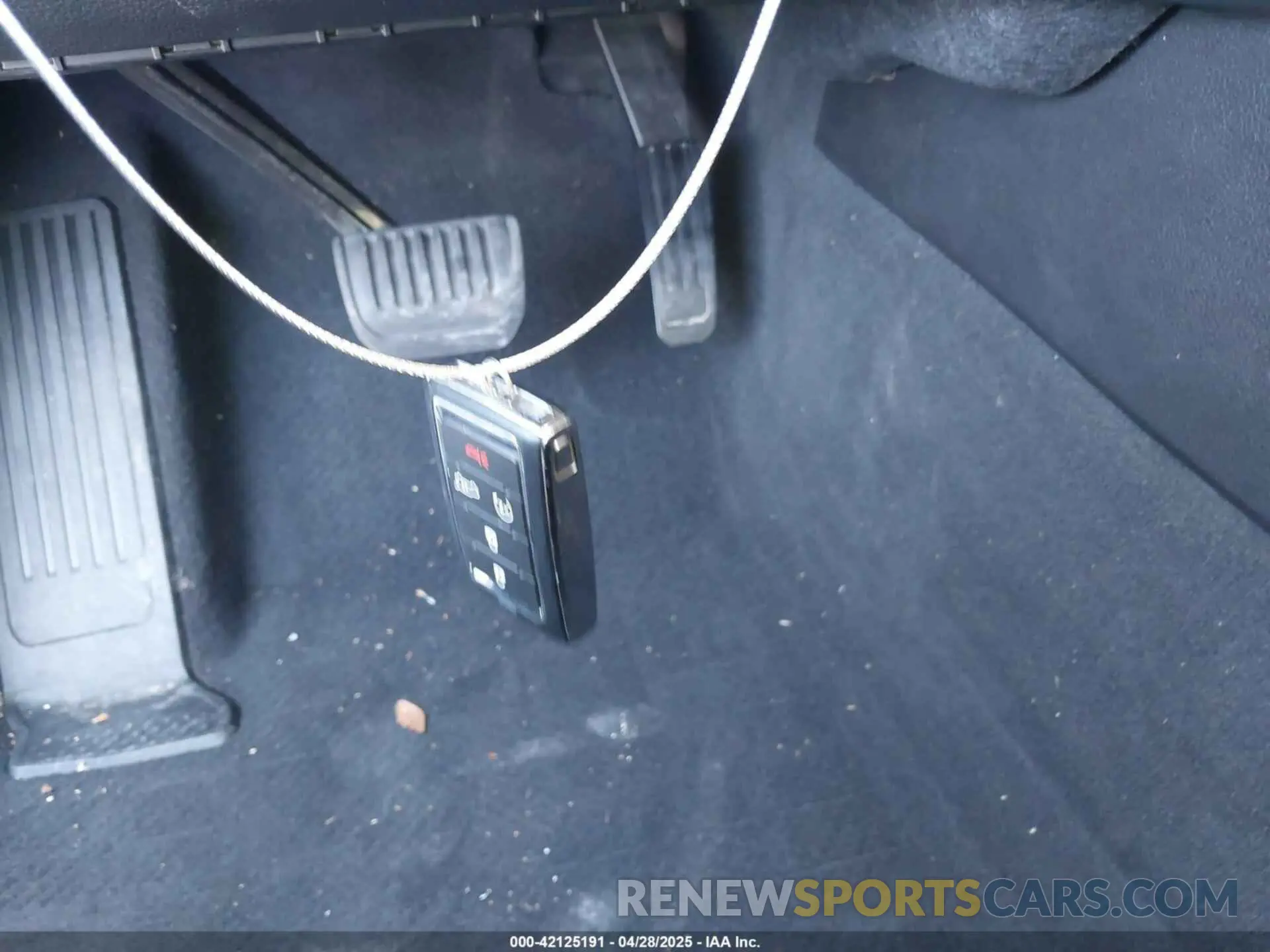 11 Photograph of a damaged car 1C4RJKBG2P8793419 JEEP GRAND CHEROKEE L 2023