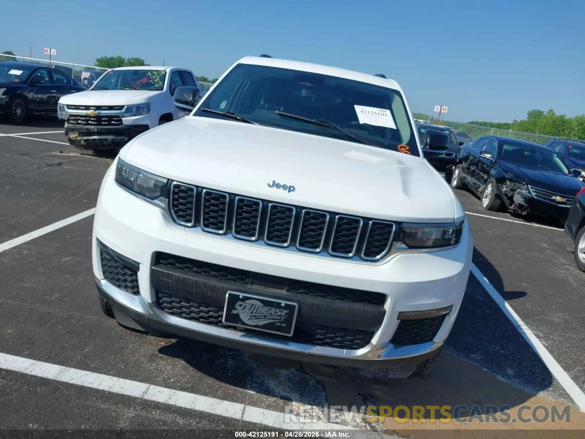 12 Photograph of a damaged car 1C4RJKBG2P8793419 JEEP GRAND CHEROKEE L 2023