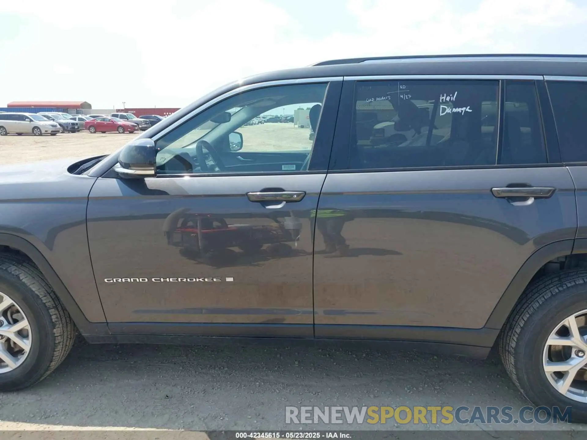 14 Photograph of a damaged car 1C4RJKBG2P8886358 JEEP GRAND CHEROKEE L 2023
