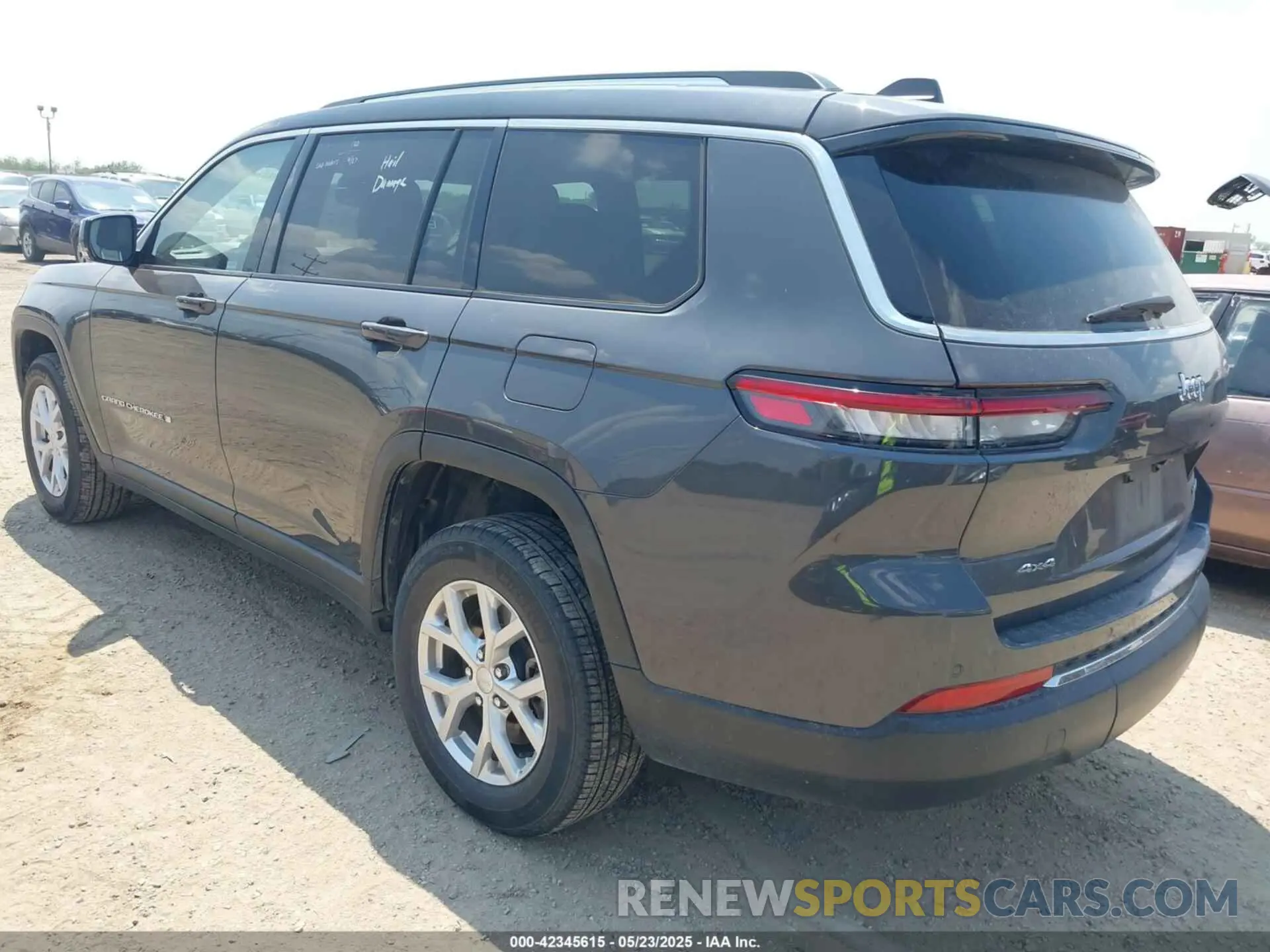 3 Photograph of a damaged car 1C4RJKBG2P8886358 JEEP GRAND CHEROKEE L 2023