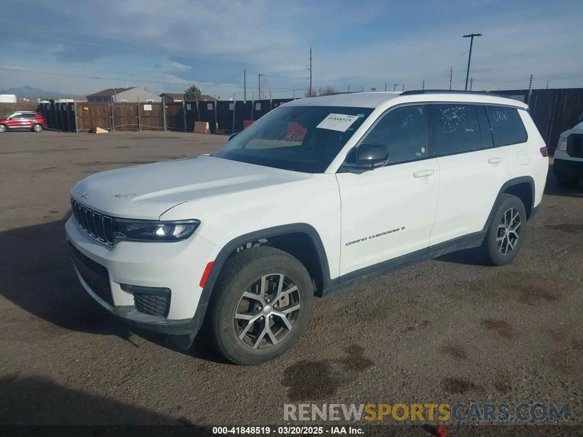 2 Photograph of a damaged car 1C4RJKBG4P8806462 JEEP GRAND CHEROKEE L 2023