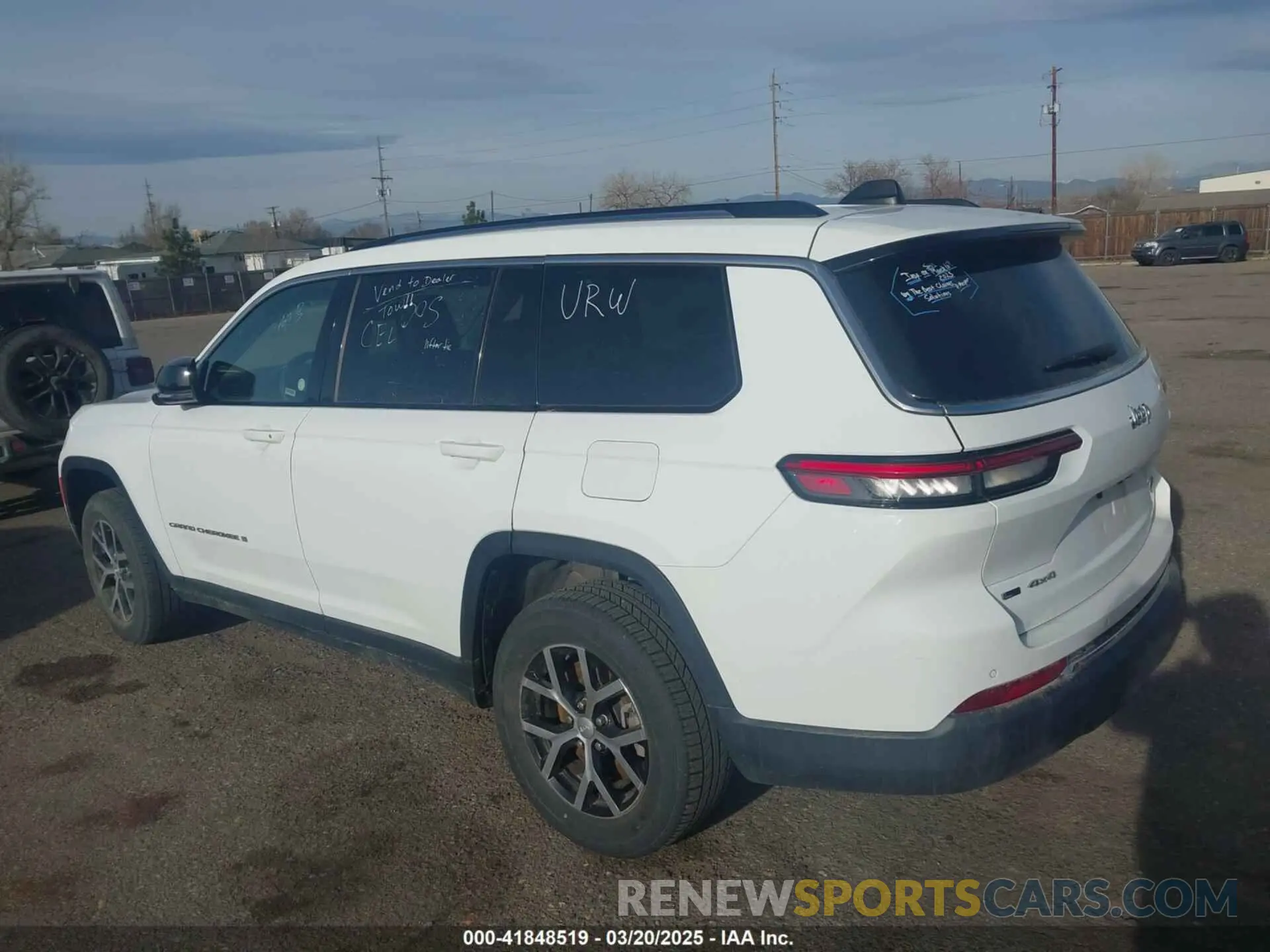 3 Photograph of a damaged car 1C4RJKBG4P8806462 JEEP GRAND CHEROKEE L 2023