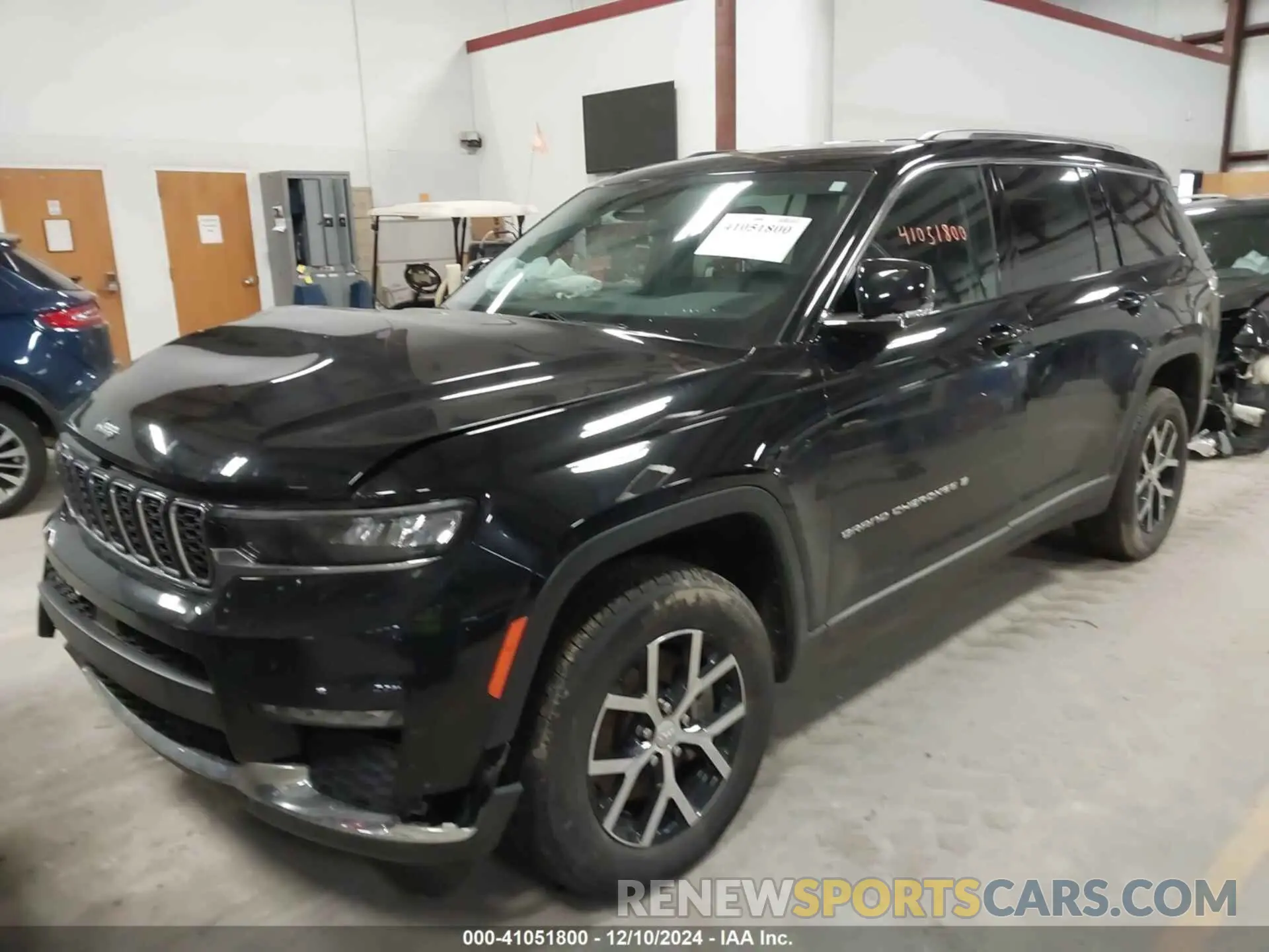 2 Photograph of a damaged car 1C4RJKBG5P8799134 JEEP GRAND CHEROKEE L 2023