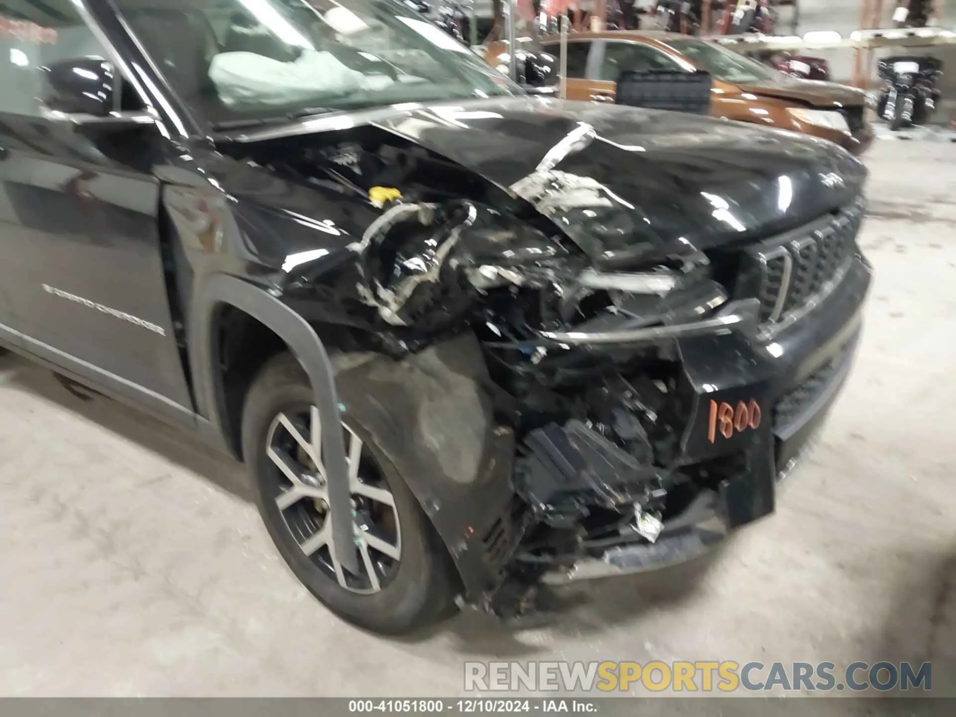 6 Photograph of a damaged car 1C4RJKBG5P8799134 JEEP GRAND CHEROKEE L 2023