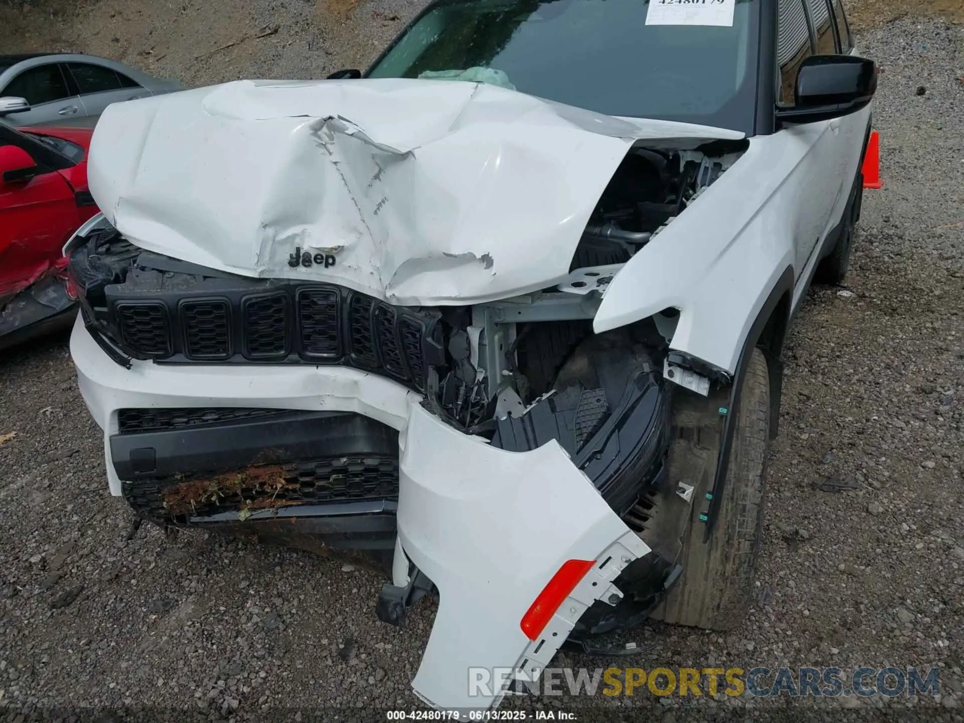 6 Photograph of a damaged car 1C4RJKBG6P8719663 JEEP GRAND CHEROKEE L 2023
