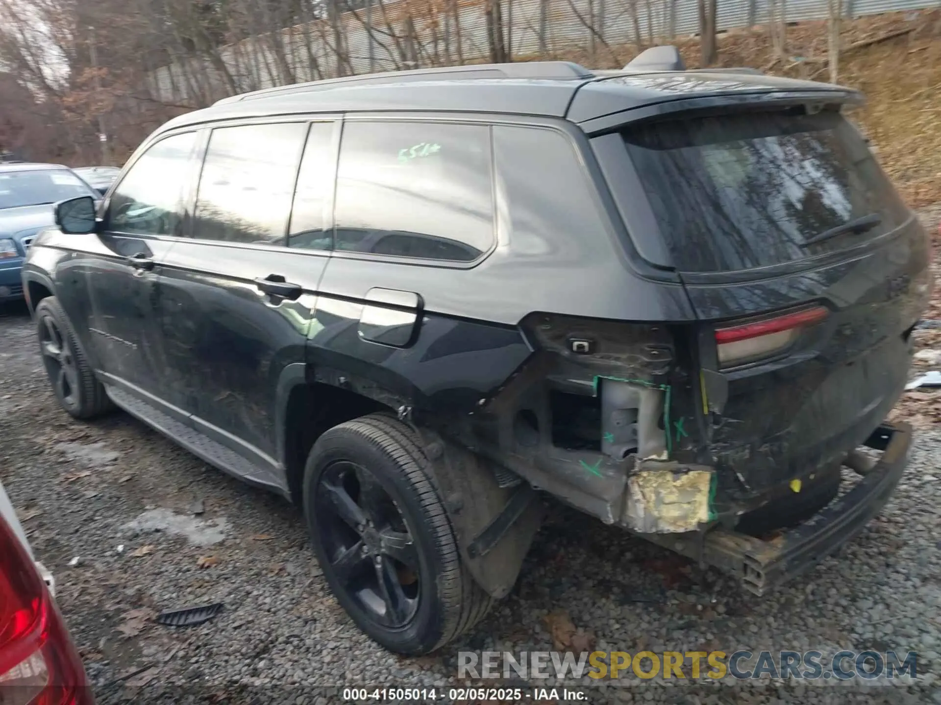 3 Photograph of a damaged car 1C4RJKBG8P8778147 JEEP GRAND CHEROKEE L 2023