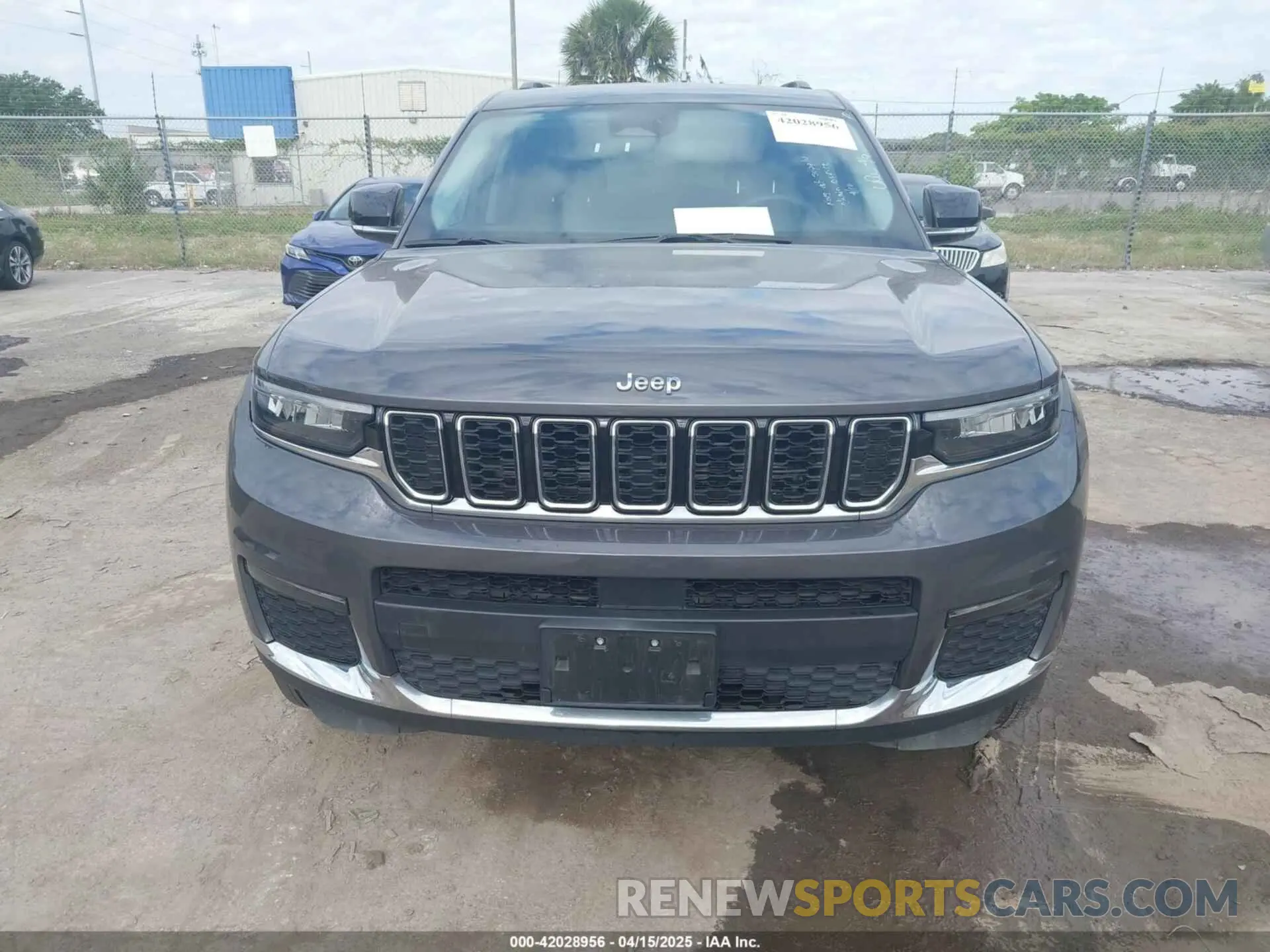 12 Photograph of a damaged car 1C4RJKBG8P8844678 JEEP GRAND CHEROKEE L 2023