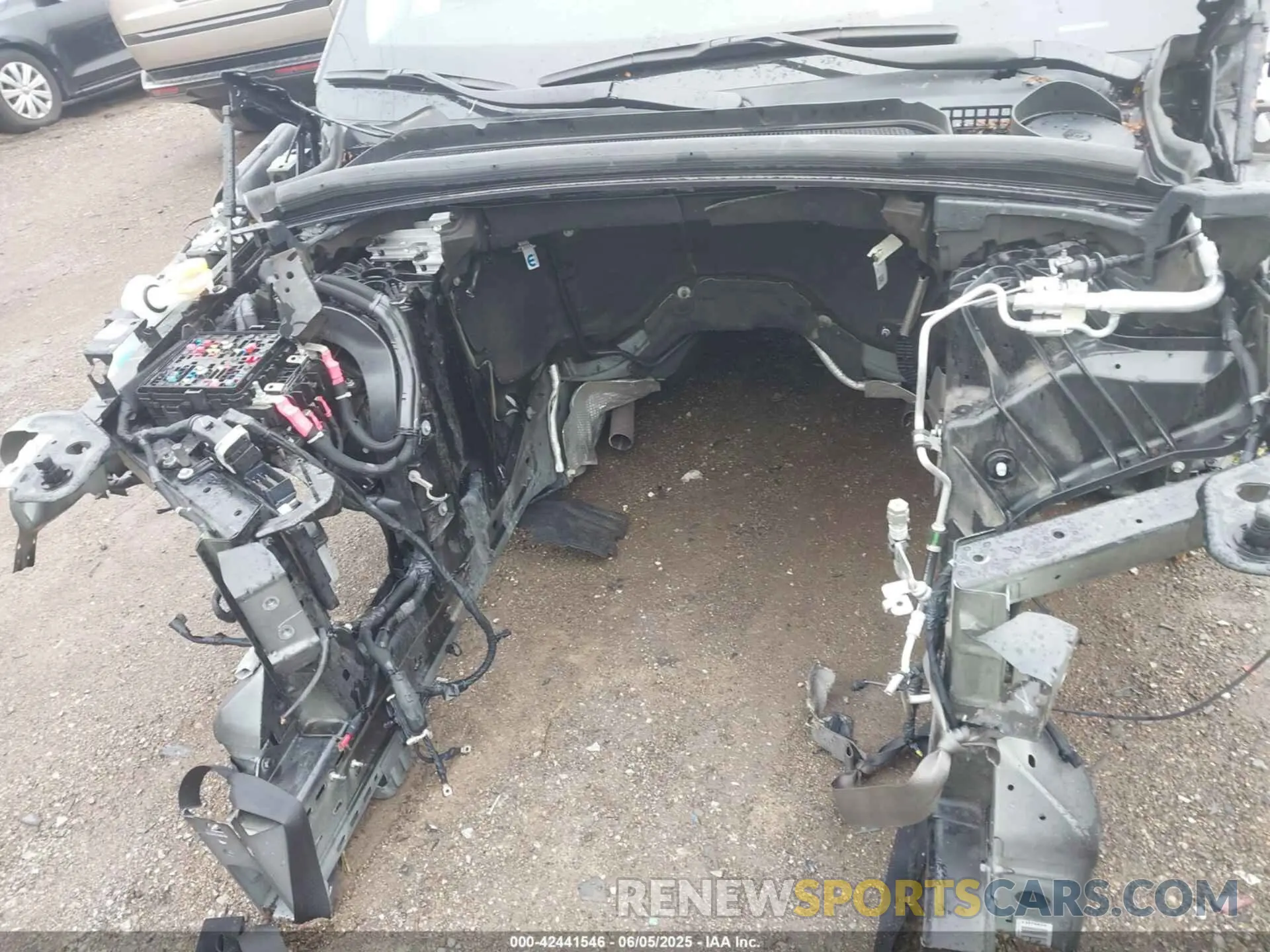 10 Photograph of a damaged car 1C4RJKBG9P8719611 JEEP GRAND CHEROKEE L 2023